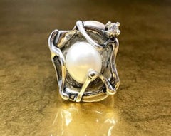 1990s Vintage Artisan Crafted Cultured Button Pearl Topaz Sterling Silver Ring
