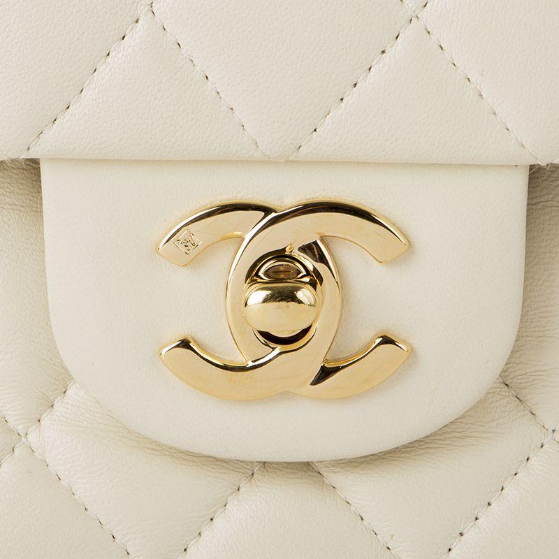 Beige Chanel off-white quilted leather TIMELESS CLASSIC FLAP MEDIUM Shoulder Bag