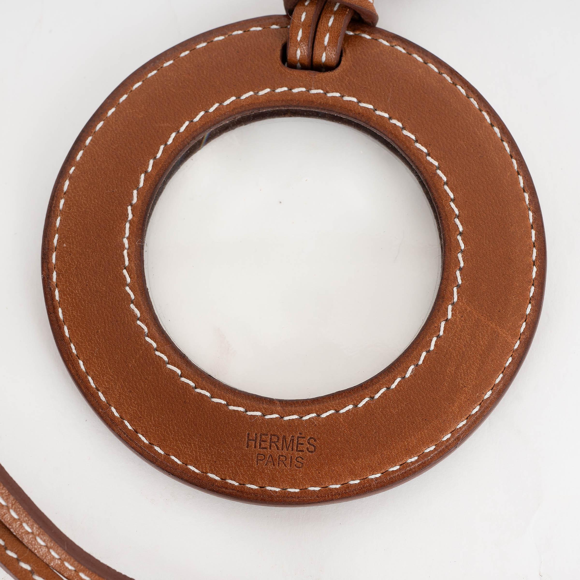 HERMES Collana in pelle Barenia marrone Fauve IN THE POCKET LOUPE In condizioni ottime in vendita a Zürich, CH