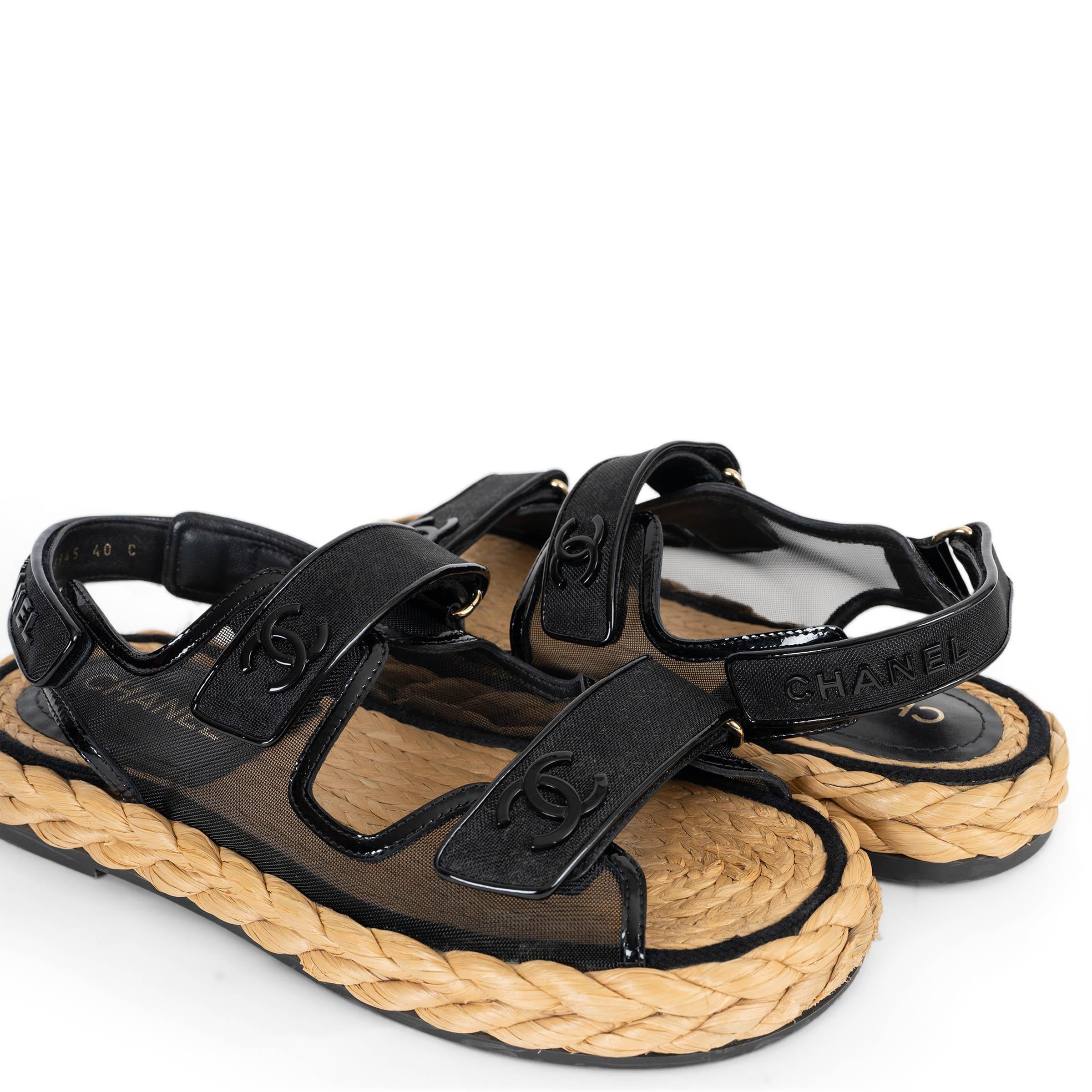 CHANEL schwarzes Netz & Lackleder 22P DAD RAFFIA Sandalen Schuhe 40 im Angebot 2