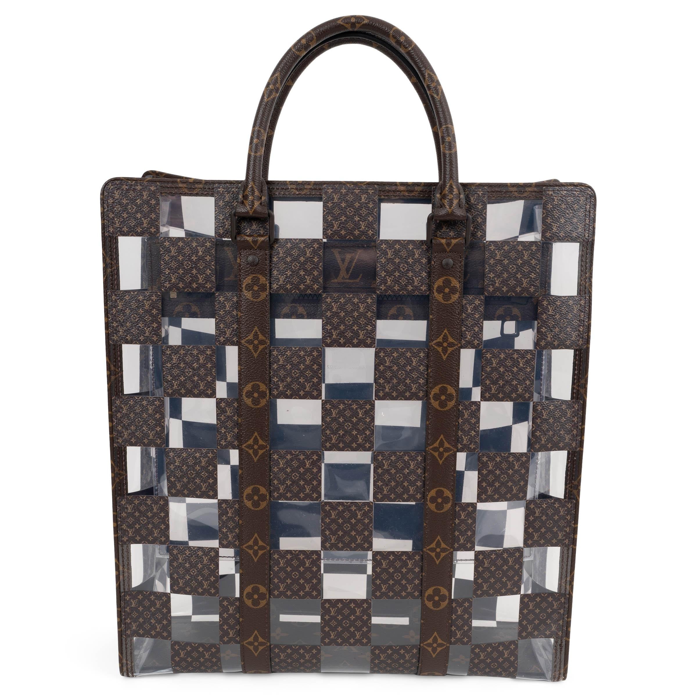Noir LOUIS VUITTON sac cabas Monogram 2022 SAC PLAT marron en vente