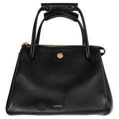 Sac MADRID LARGE en cuir noir LOEWE