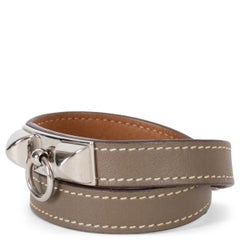 HERMES Bracciale avvolgente RIVALE in pelle Etoupe taupe Swift, taglia S