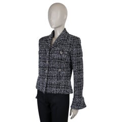 CHANEL black & white cotton 23B FOUR POCKET SHORT TWEED Jacket 38 S