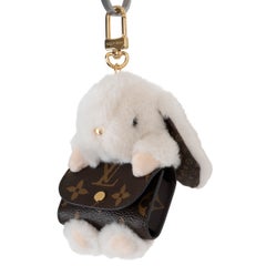 LOUIS VUITTON white faux fur CUTE BUNNY Bag Charm