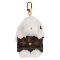 LOUIS VUITTON white faux fur CUTE BUNNY Bag Charm