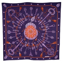 Foulard HERMES « Les Clés 90 » en twill de soie violet