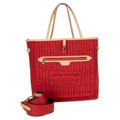 Louis Vuitton Neverfull Bandouliere Inside Out MM Rouge Sari