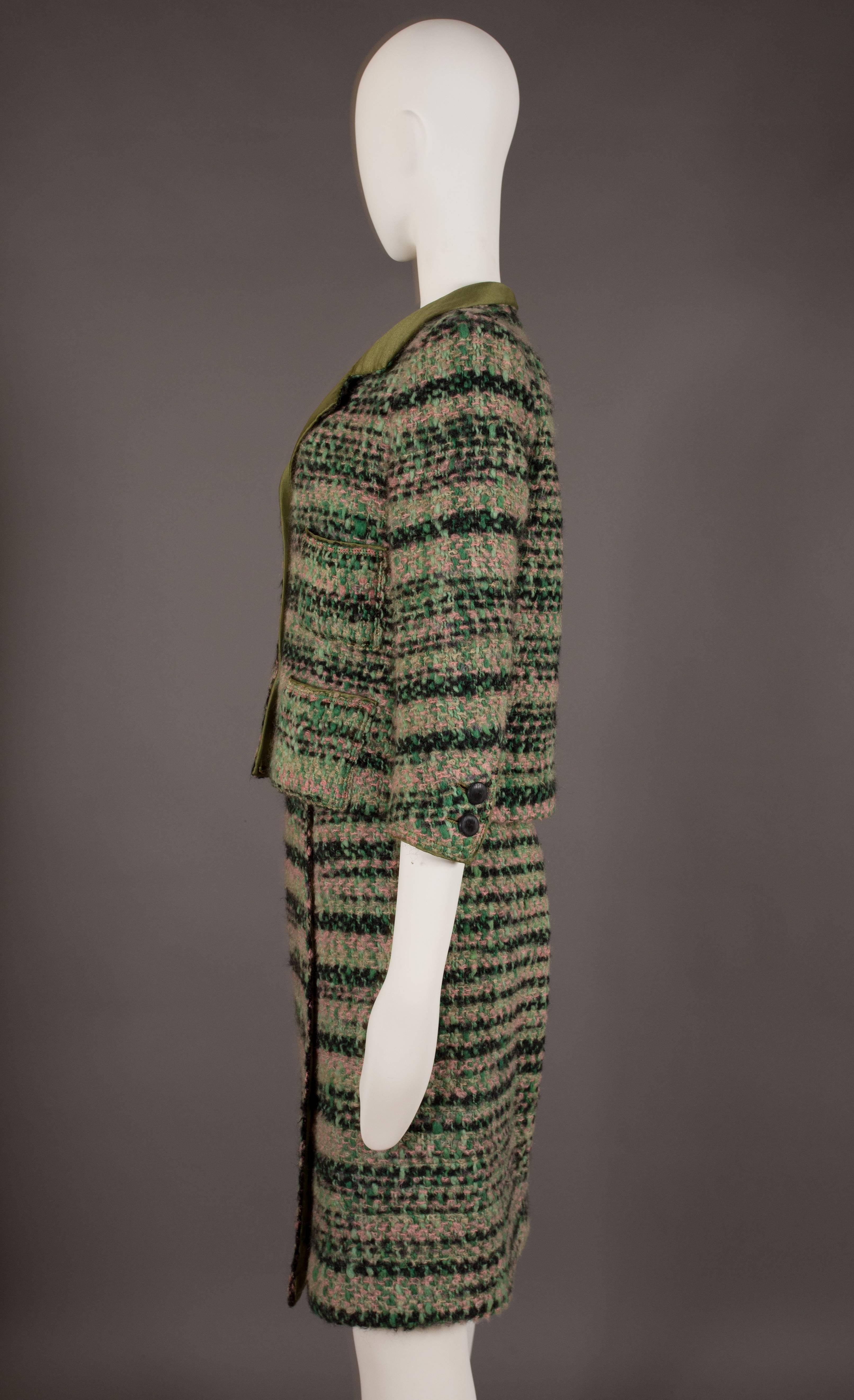 Chanel Haute Couture tweed skirt suit, Circa 1960s In Excellent Condition In London, GB