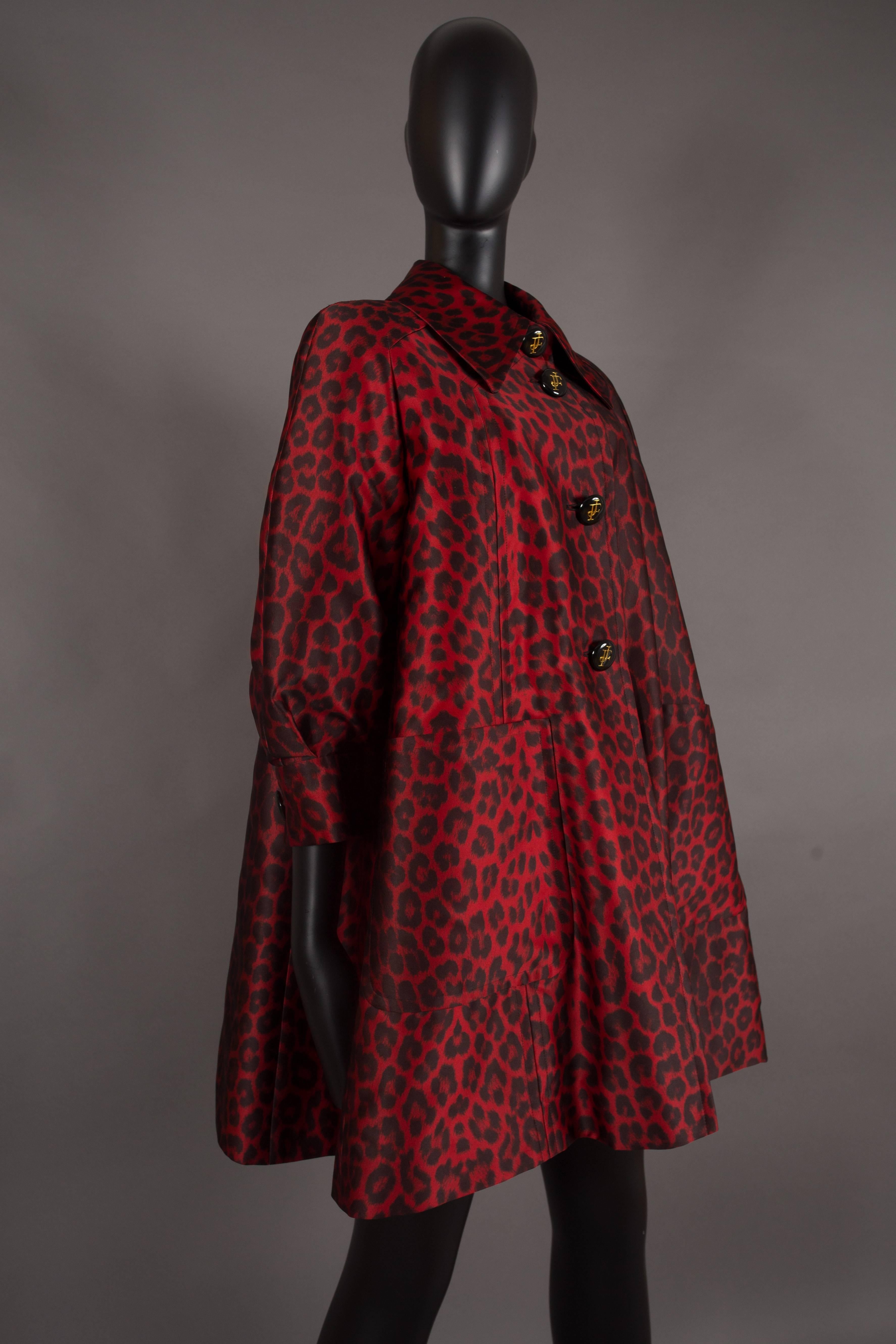 Jaques Fath red leopard print evening silk swing coat, circa 1992 In Excellent Condition In London, GB