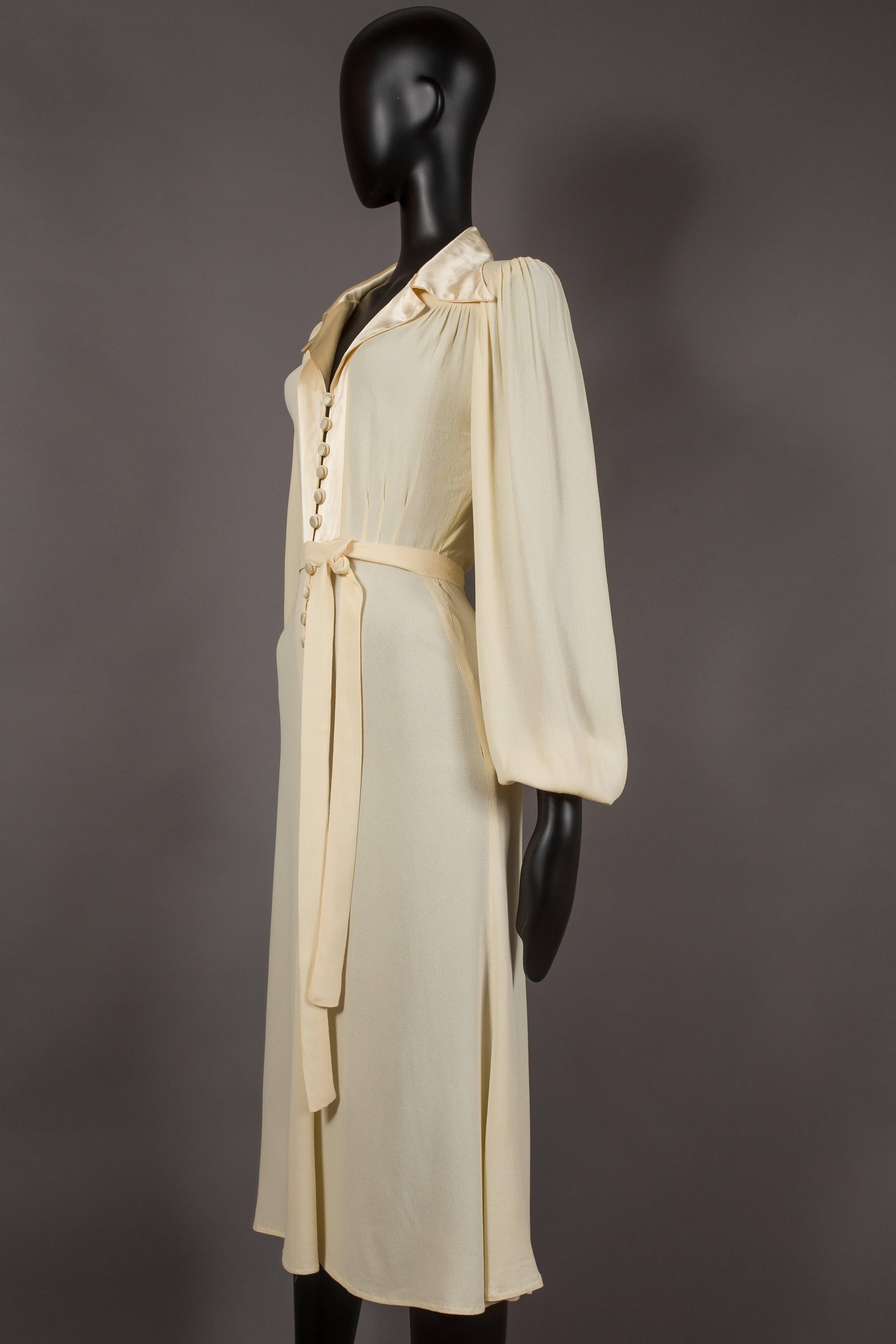 Ossie Clark ivory moss crepe collared evening dress with satin trim, circa 1974 In Excellent Condition In London, GB