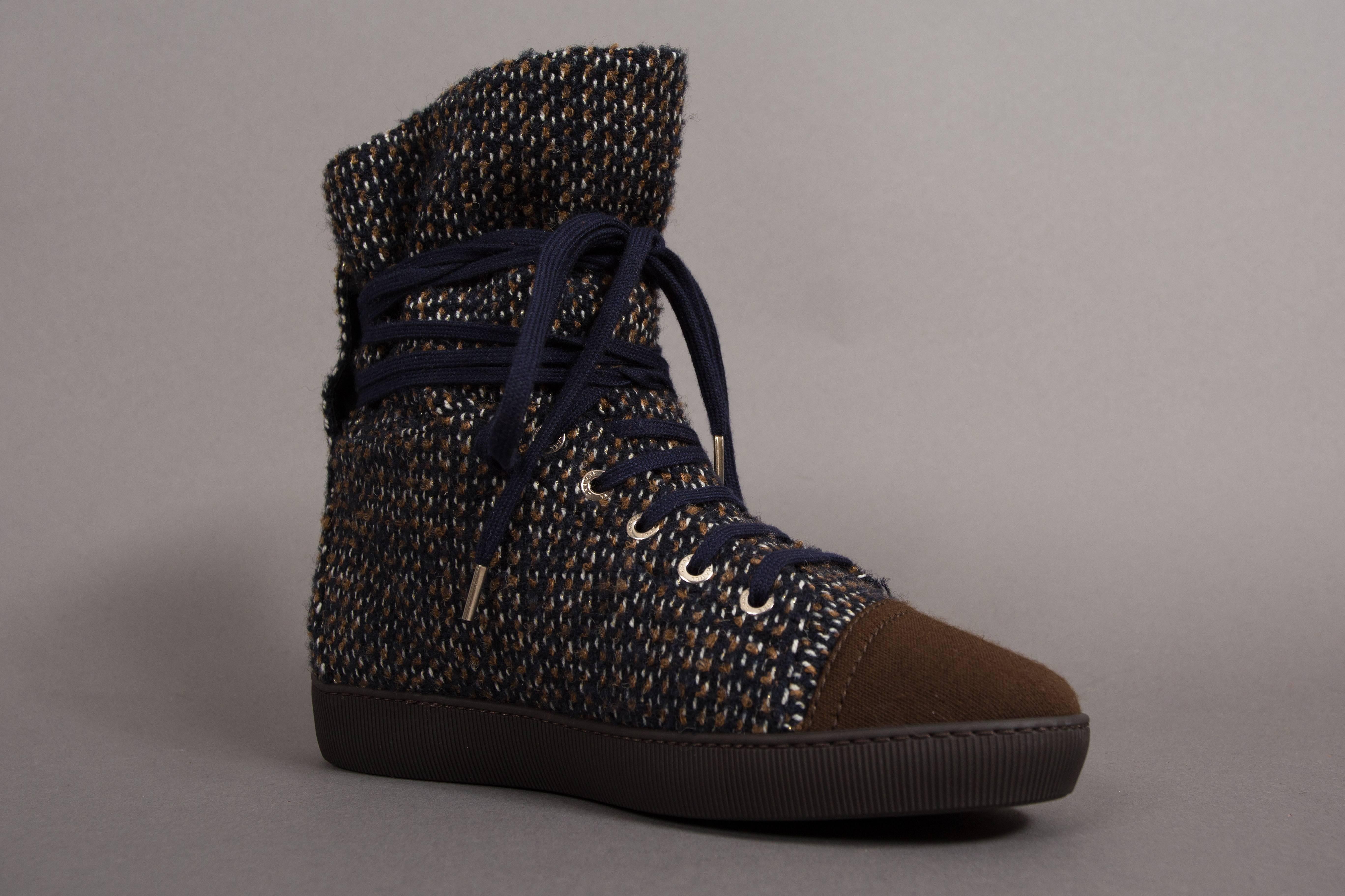 Chanel high top tweed sneaker boot, EU 37 3