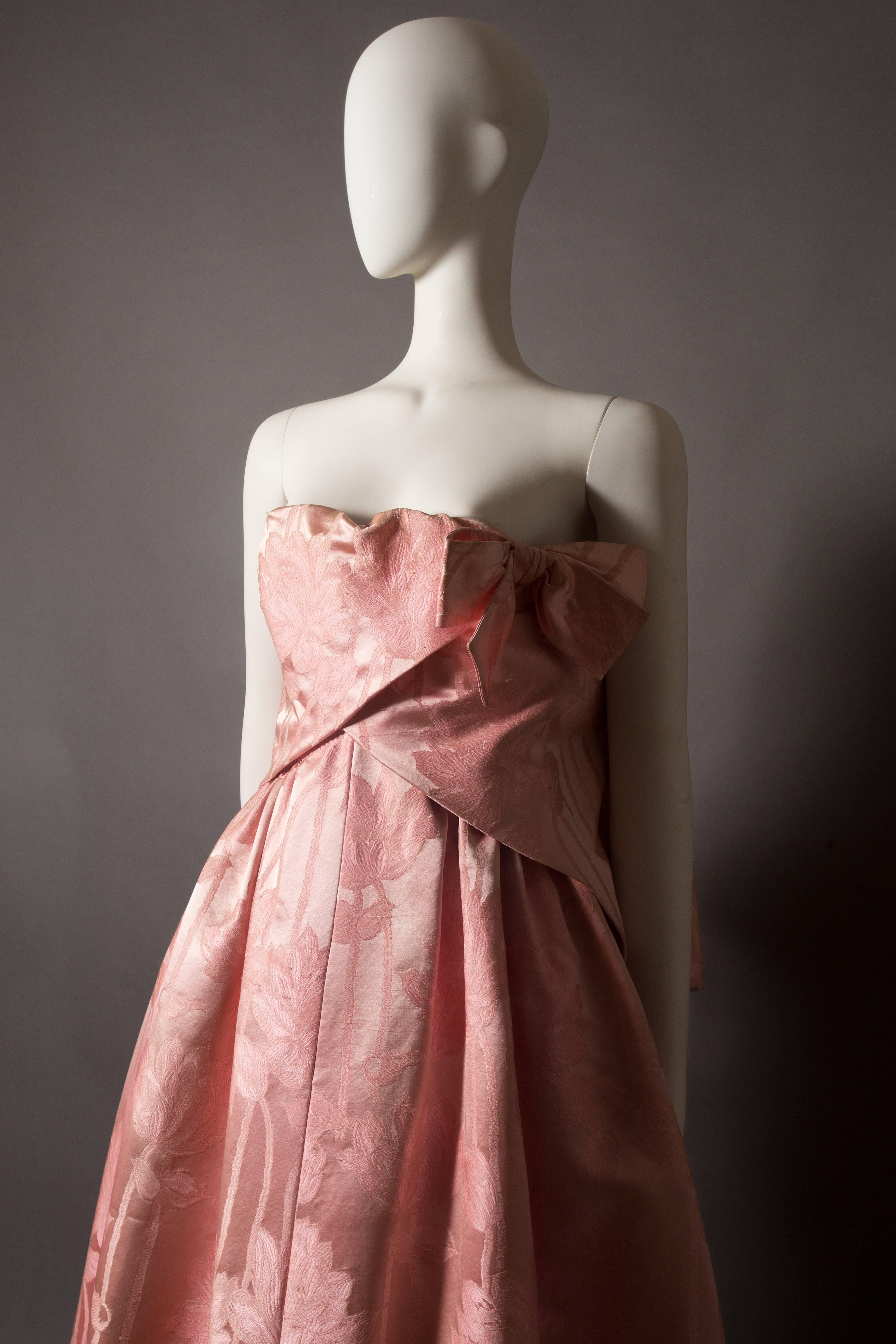 Pink Paul Daunay Haute Couture silk brocade evening gown, circa 1952-57