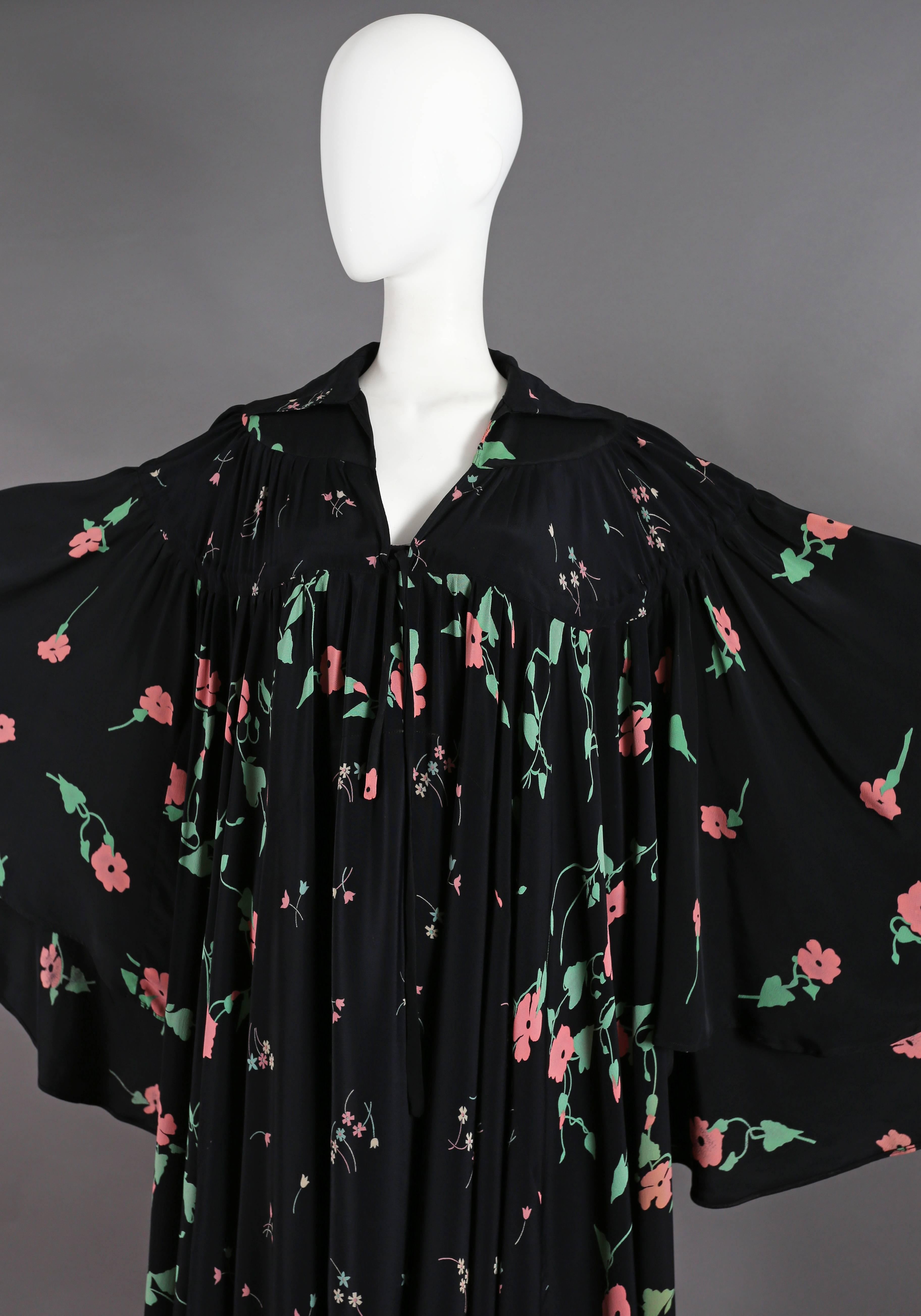 Ossie Clark 'Busy Lizzie' Angel Dress With Celia Birtwell print, circa 1972 In Excellent Condition In London, GB