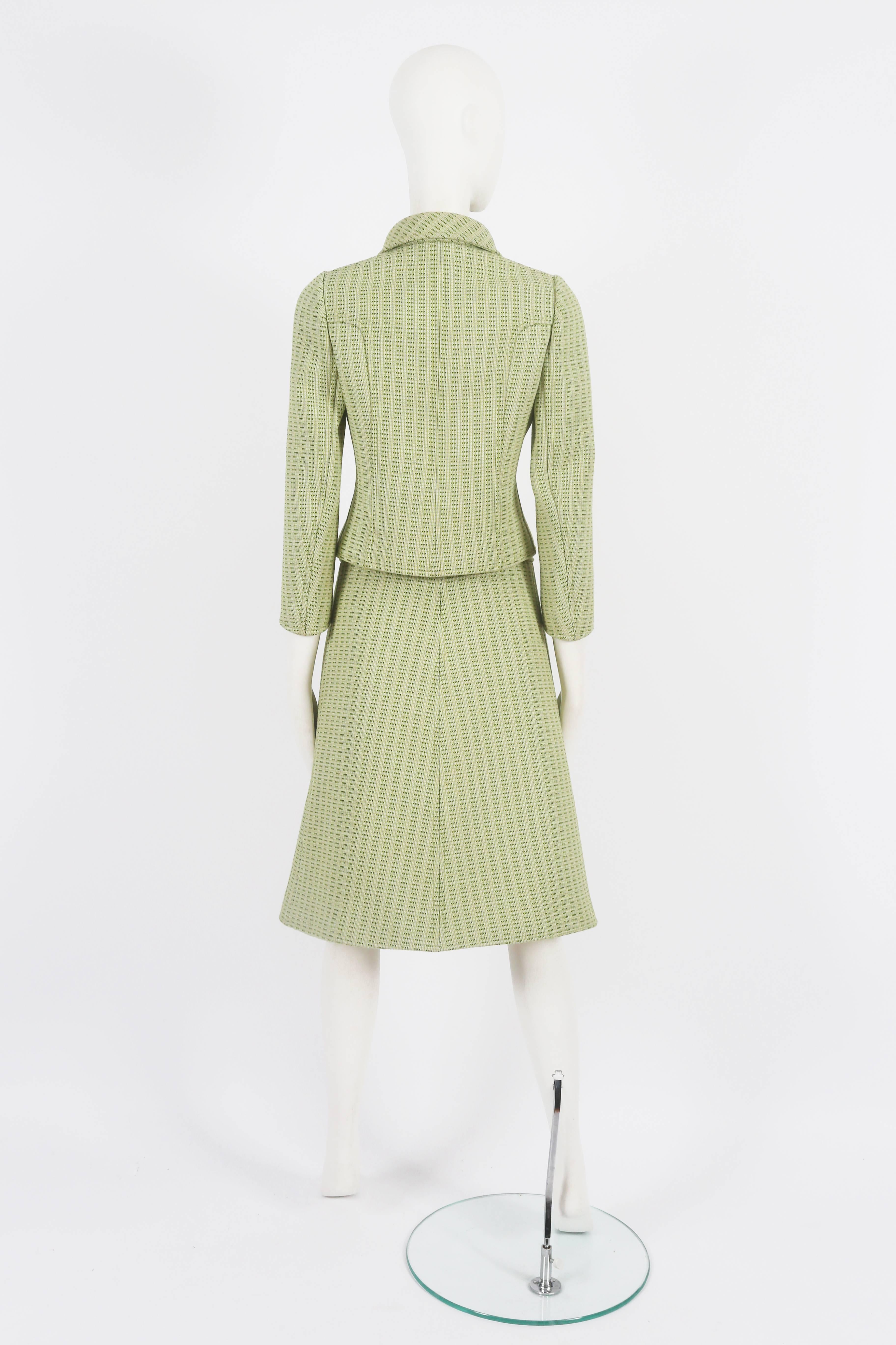 Courreges Haute Couture lime green wool jacket and skirt suit, c. 1969 In Excellent Condition For Sale In London, GB