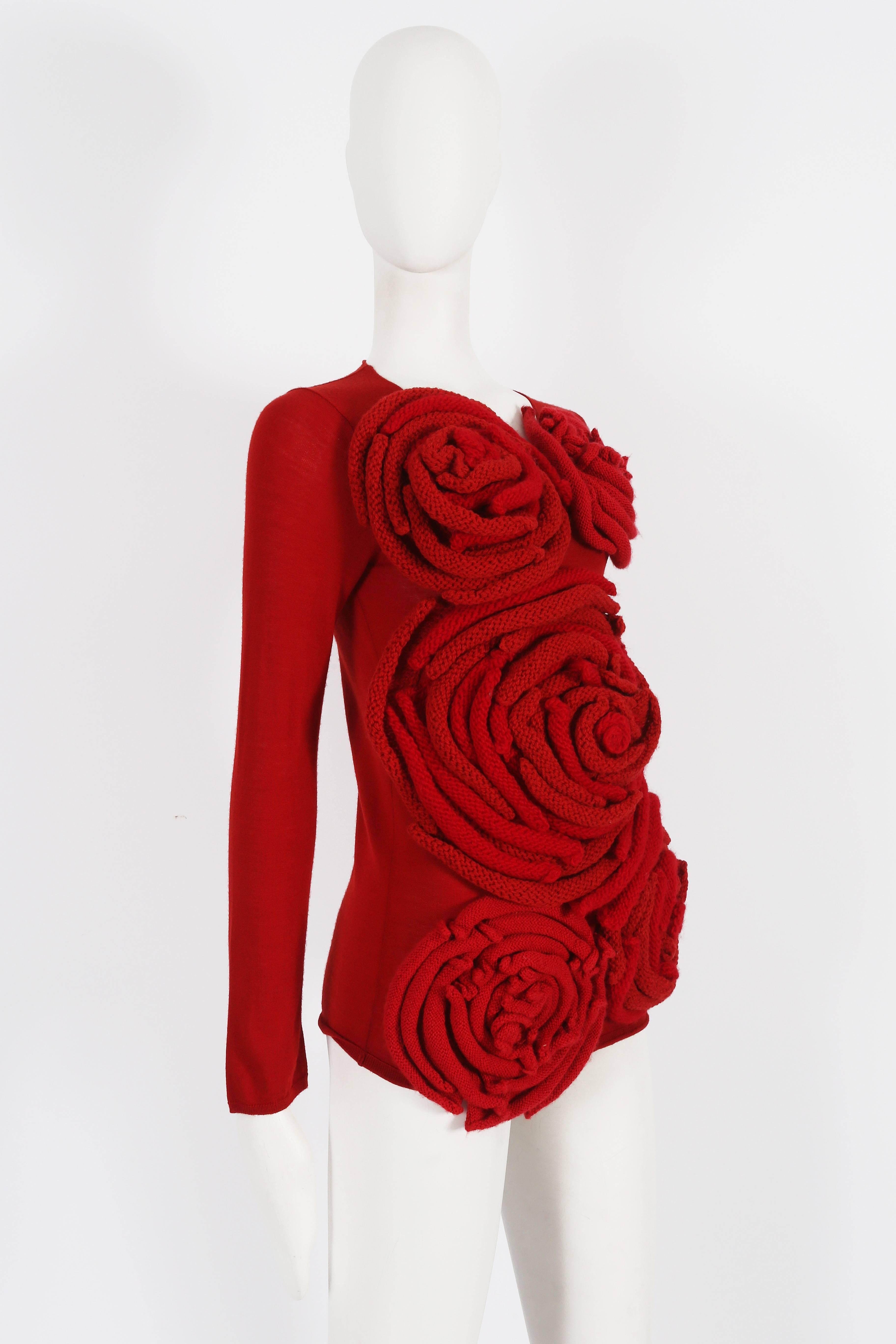 Women's Comme des Garcons red knitted sweater with rose appliqués, c. 2014 For Sale