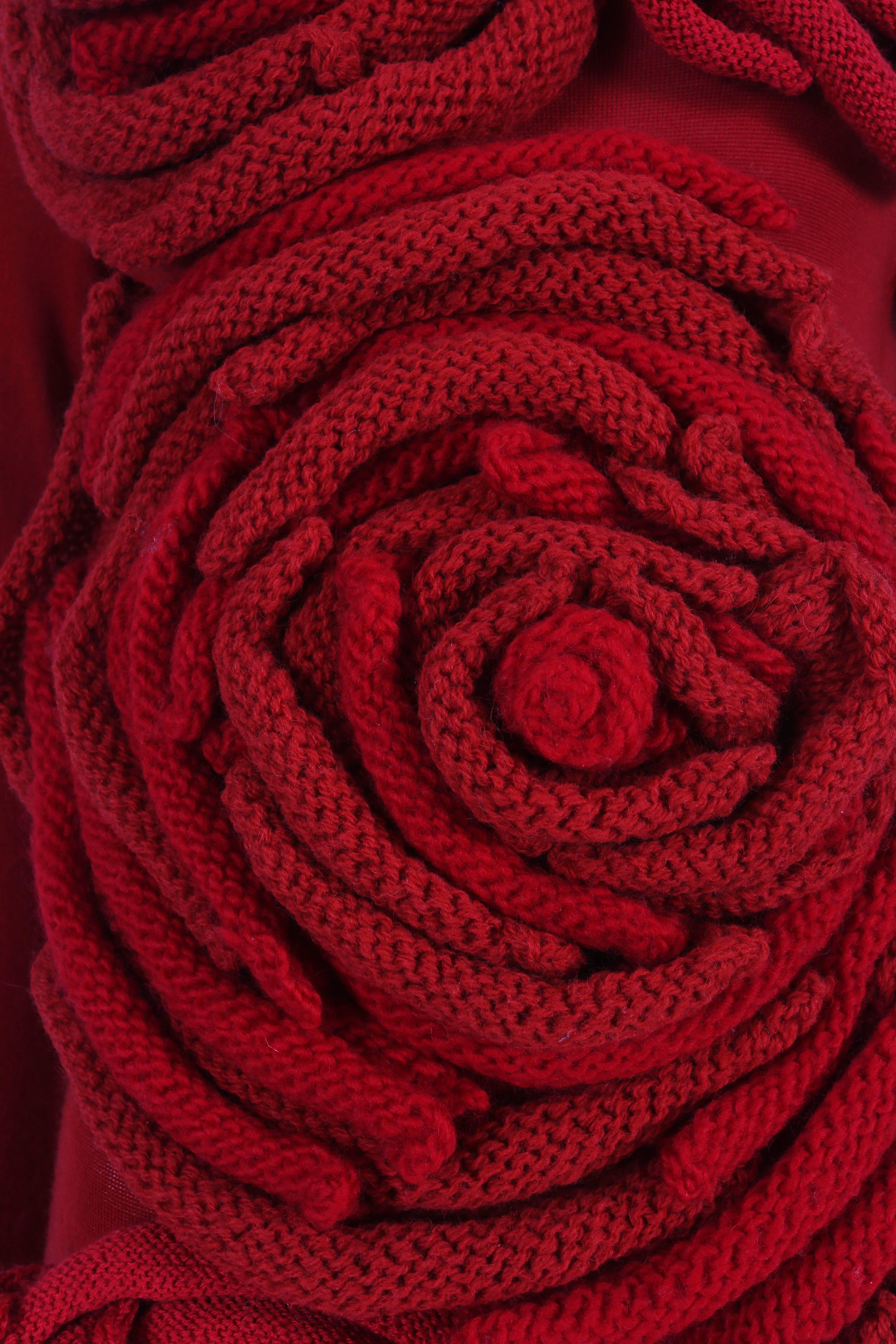 Comme des Garcons red knitted sweater with rose appliqués, c. 2014 In Excellent Condition For Sale In London, GB