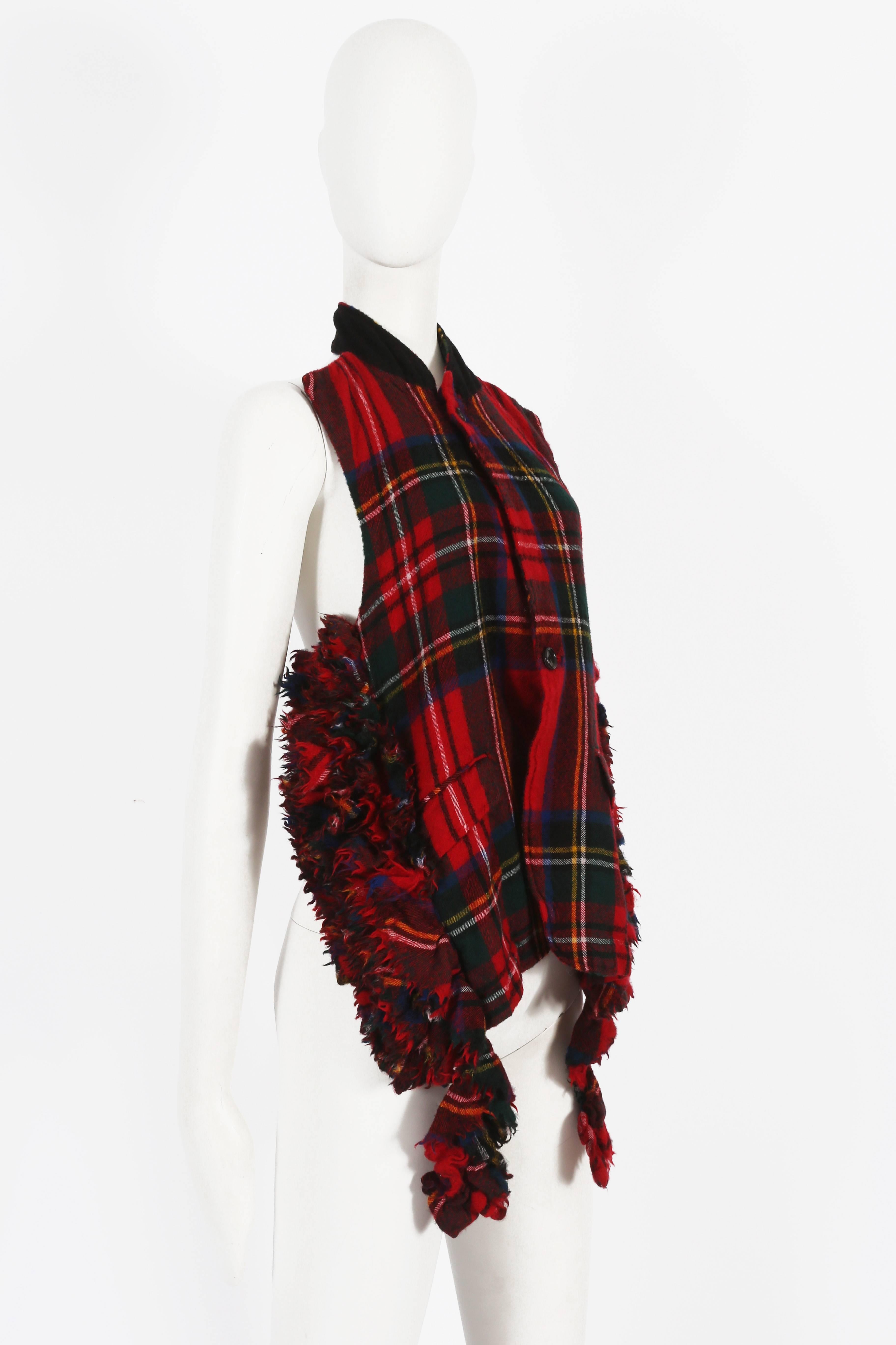 Comme des Garcons red tartan wool waistcoat with silver chain strap, fw 2000 In Excellent Condition For Sale In London, GB