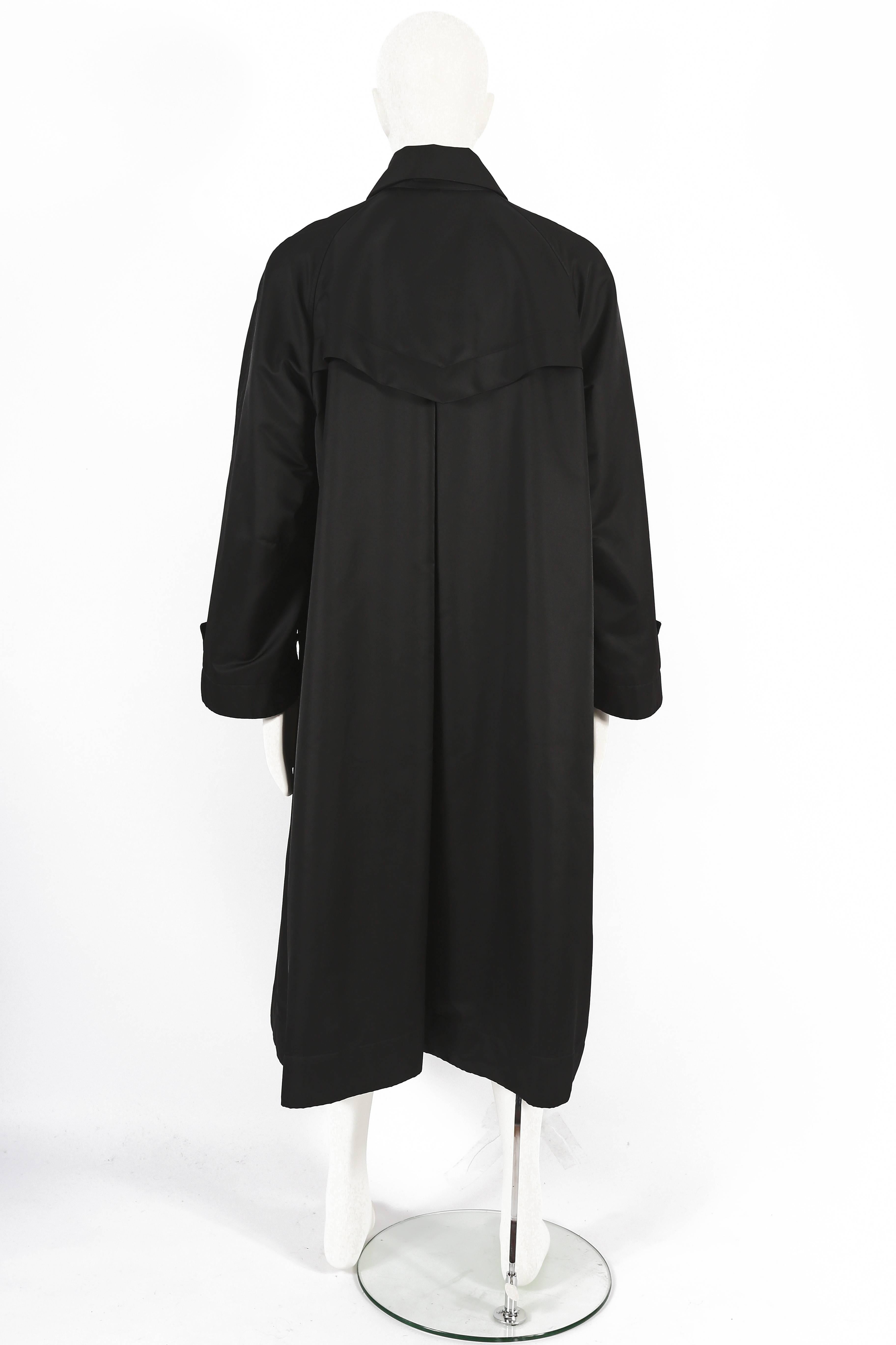 Issey Miyake Mens oversized black nylon coat, c. 1990s For Sale 1