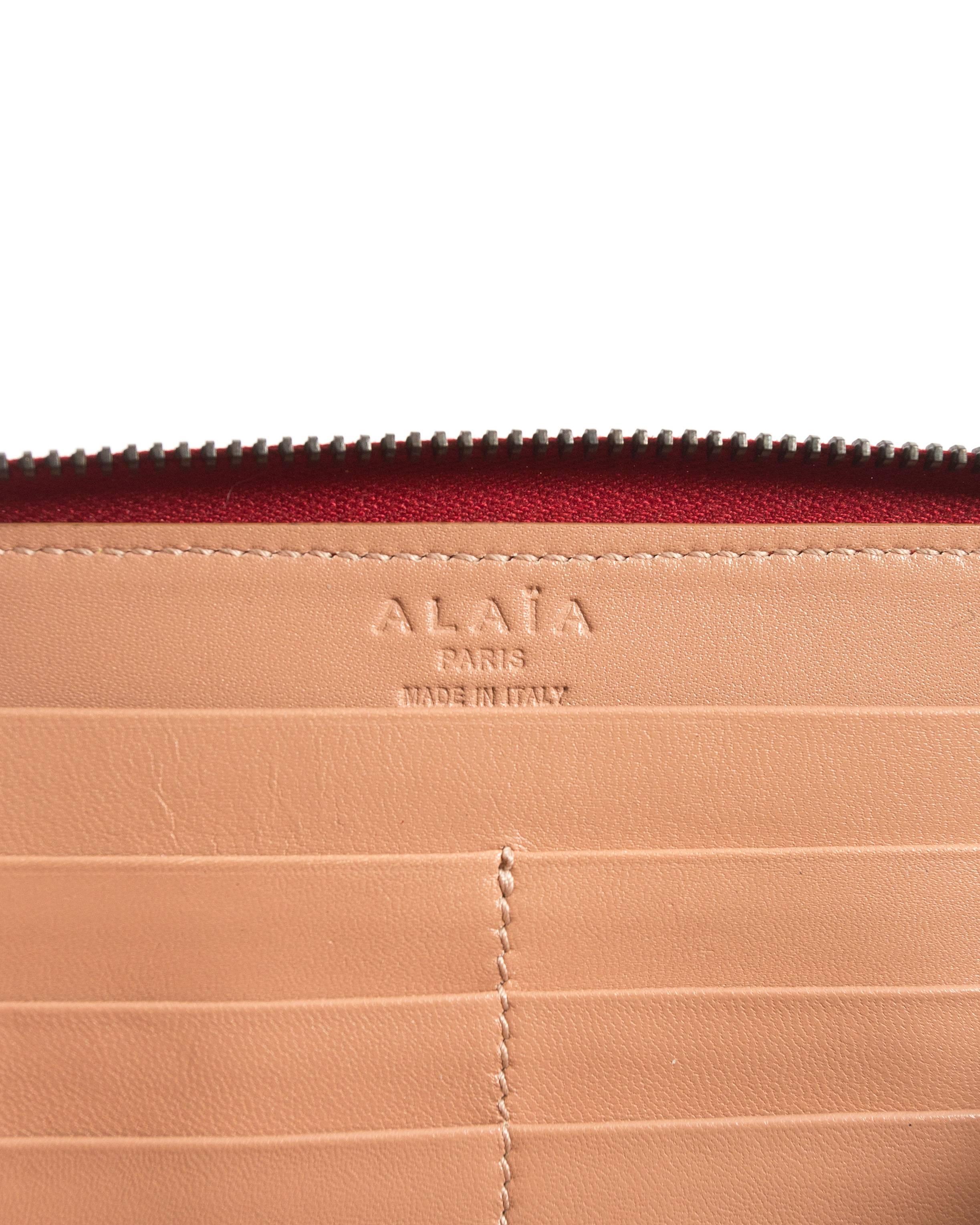 Alaia red patent leather croc-embossed wallet In Excellent Condition In London, GB
