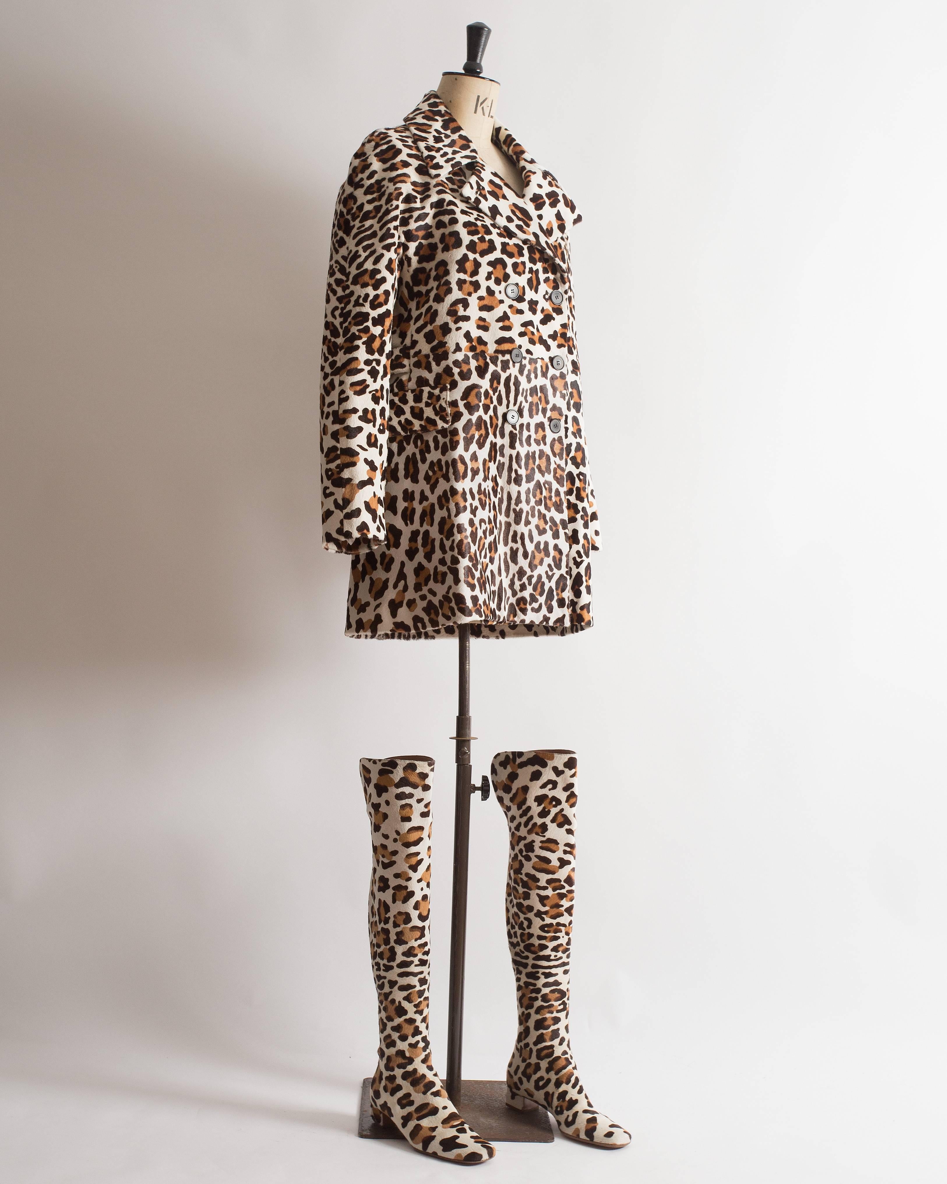 Ensemble manteau et bottes en poils de poney et imprimé léopard Alaia, c. 2010 Bon état - En vente à London, GB