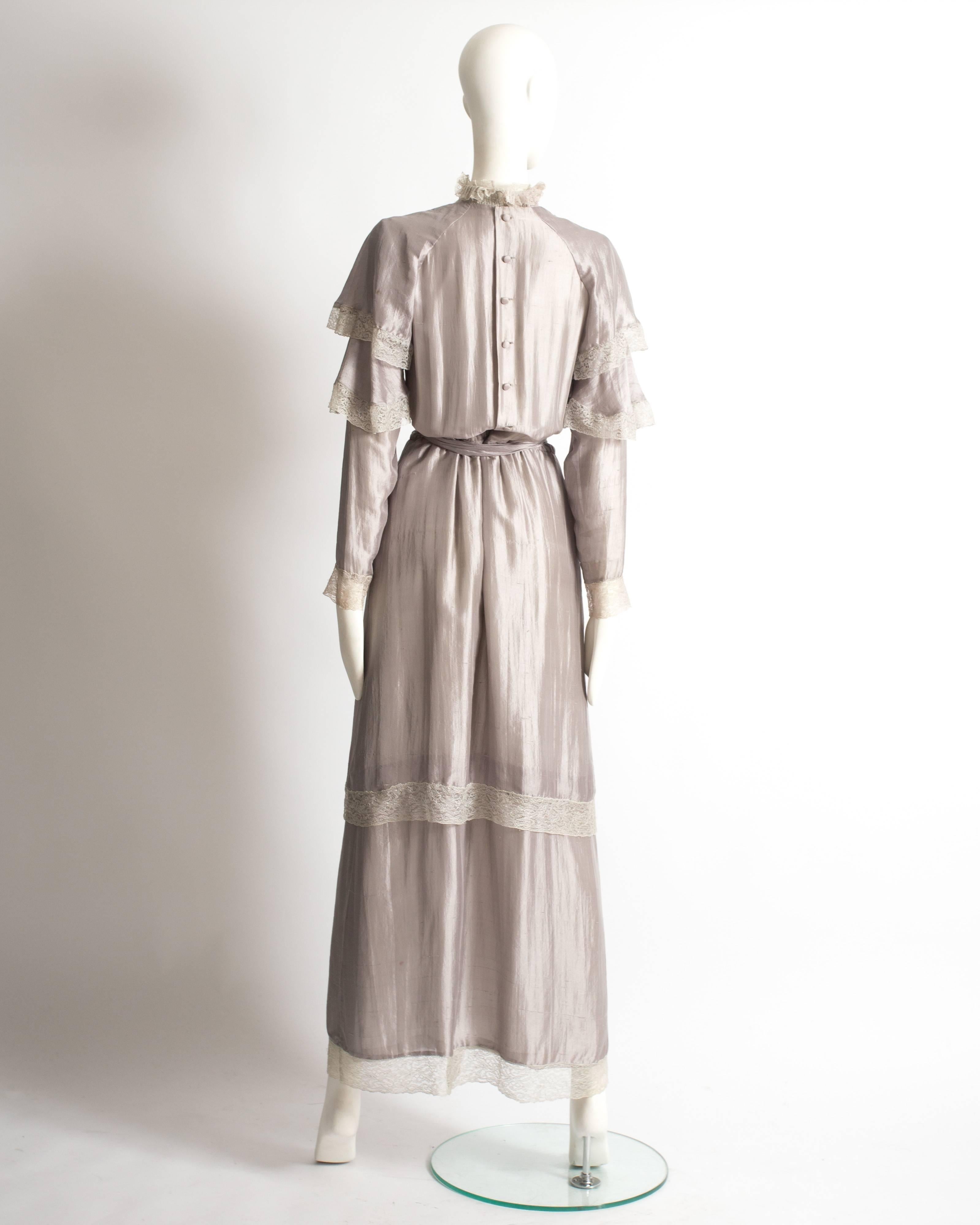 Tan Giudicelli raw silk evening dress with lace trim, circa 1970s In Excellent Condition In London, GB