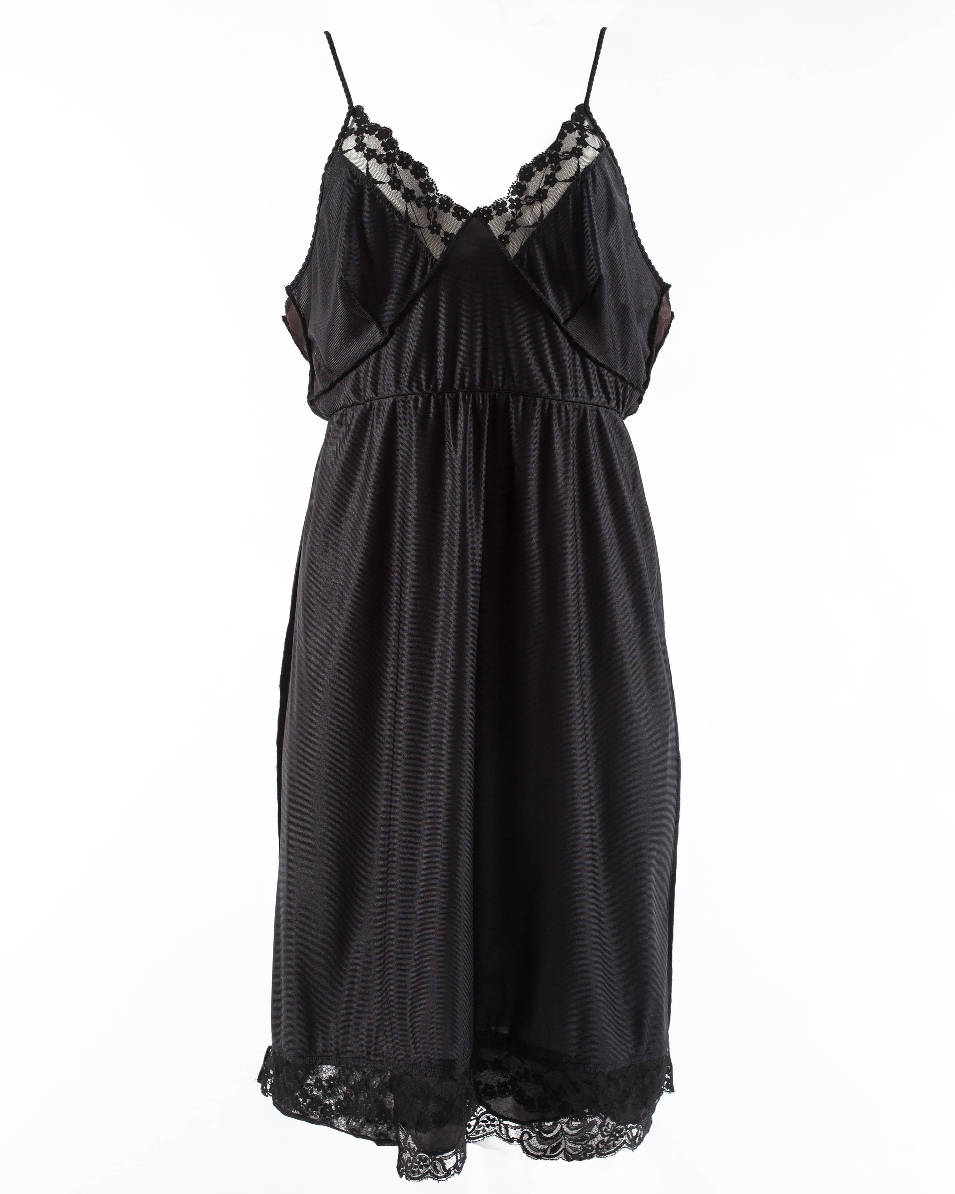 Schwarzes handwerkliches Slip-Kleid von Martin Margiela, rekonstruiert in einen Rock, Frühjahr/Sommer 2003 im Angebot 3