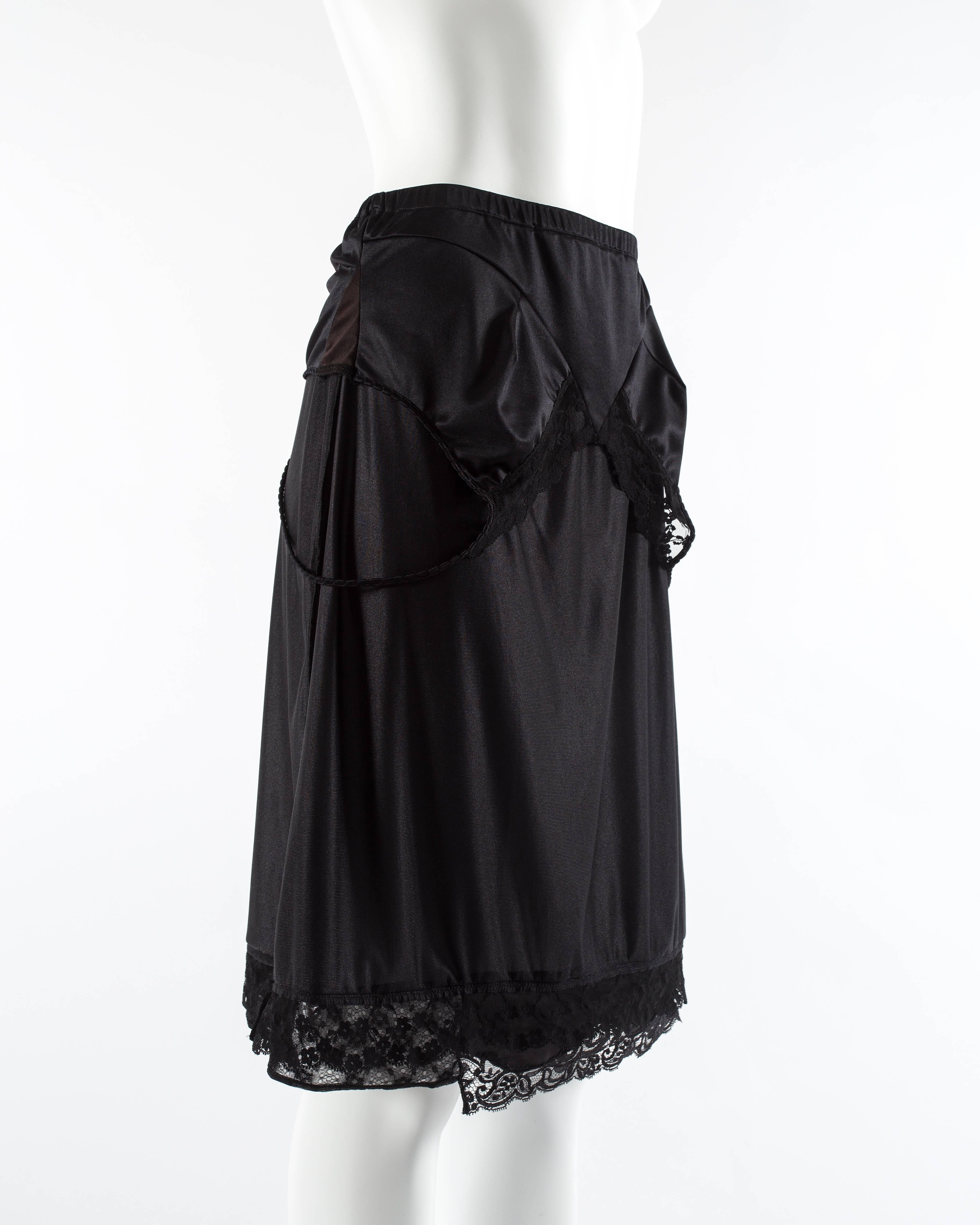 Schwarzes handwerkliches Slip-Kleid von Martin Margiela, rekonstruiert in einen Rock, Frühjahr/Sommer 2003 im Zustand „Neu“ im Angebot in London, GB