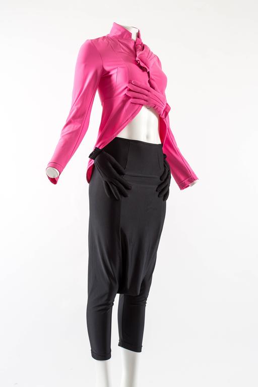 Comme des Garcons Autumn-Winter 2007 hot pink and black glove pant suit In Excellent Condition In London, GB