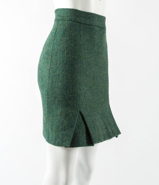 Vivienne Westwood Autumn-Winter 1991 green tweed skirt with a crinoline  In Good Condition For Sale In London, GB