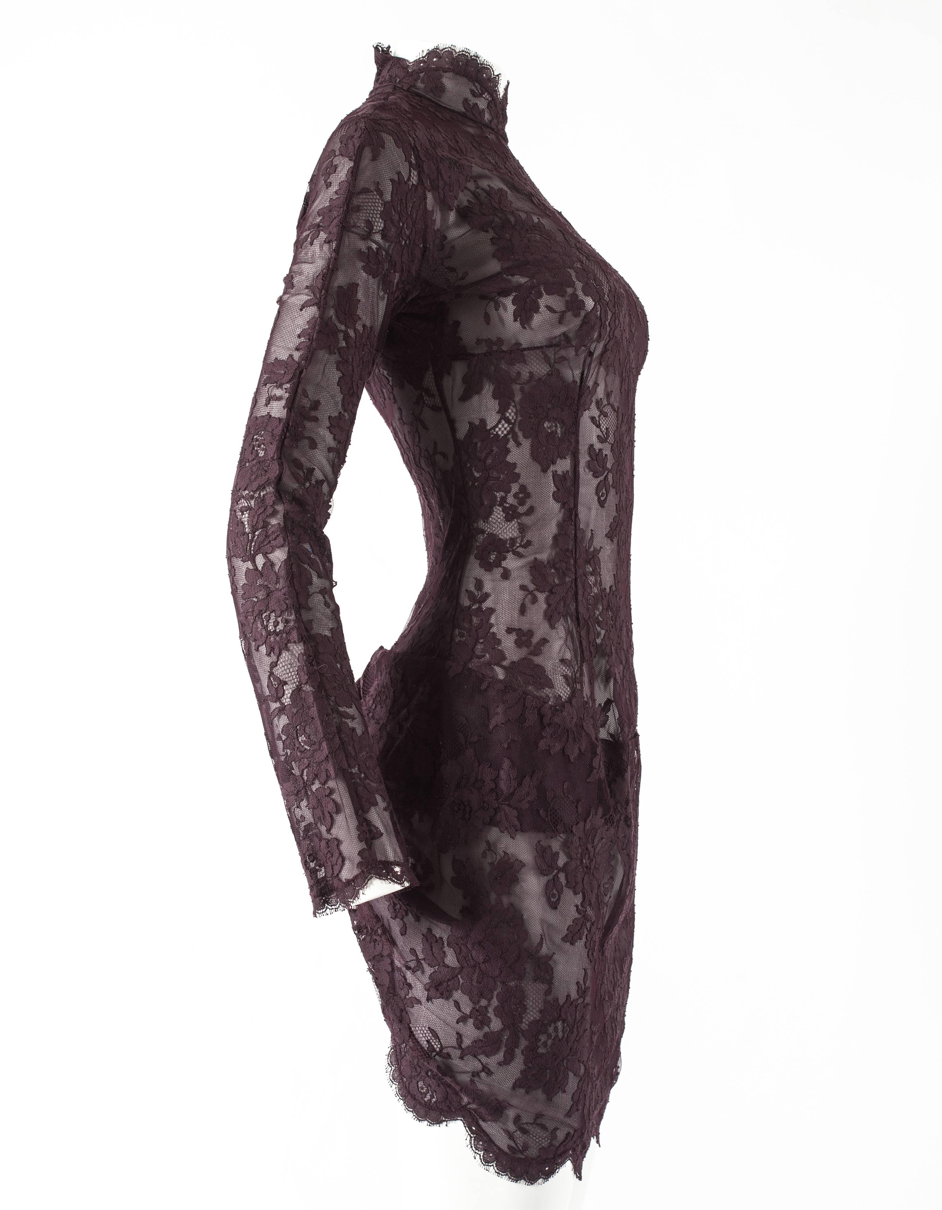 Women's Givenchy by John Galliano Haute Couture Autumn-Winter 1996 lace mini dress