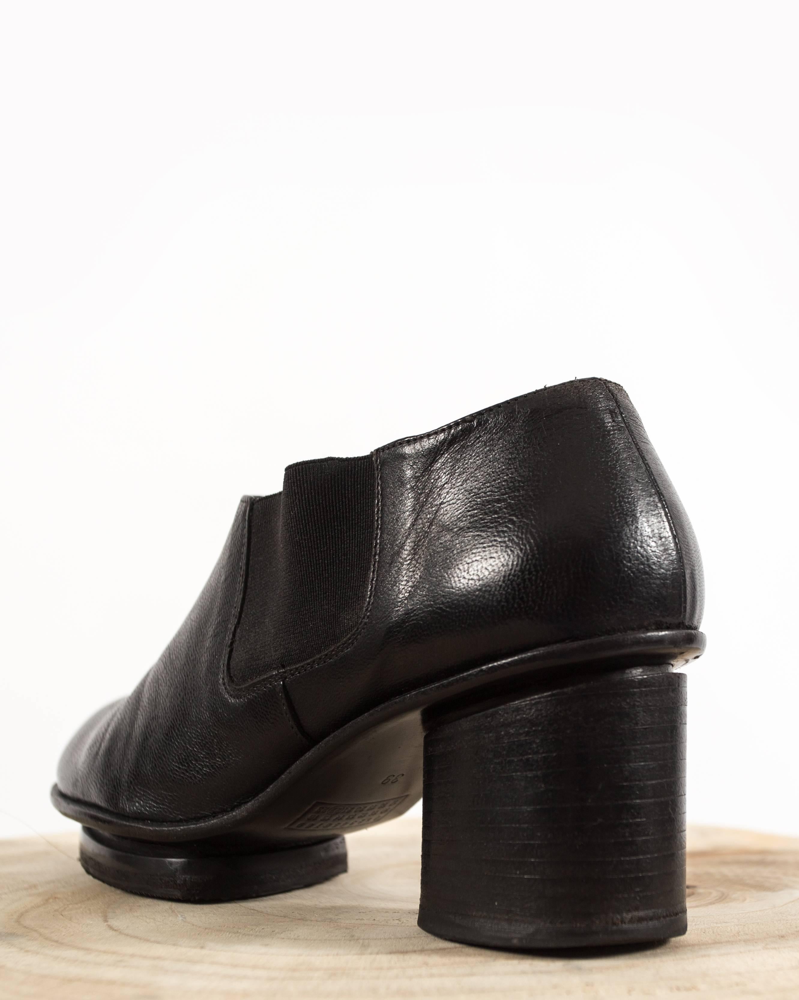 Black Martin Margiela black leather heeled pumps with sock boots, fw 1999 For Sale