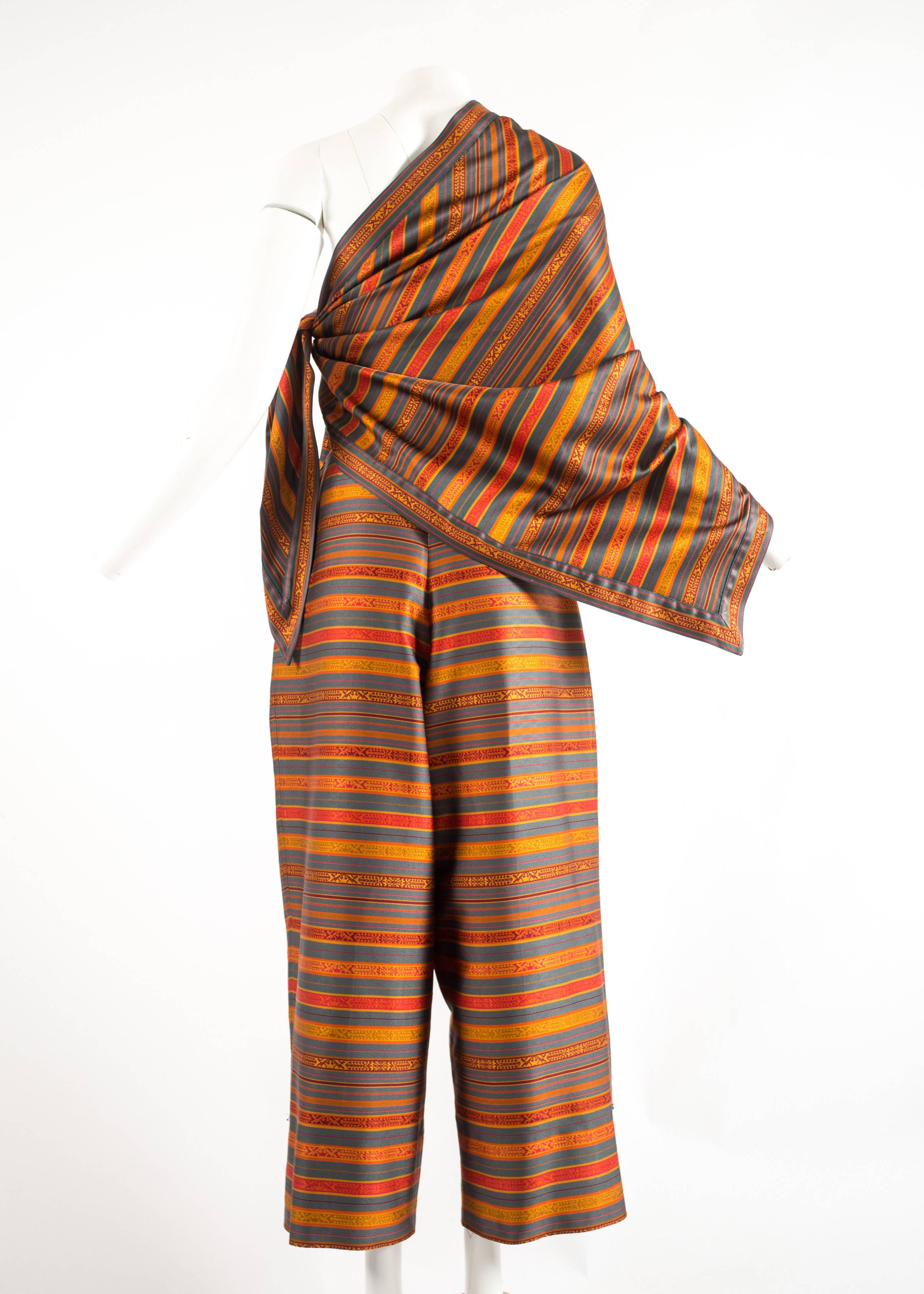 Romeo Gigli for Callaghan Spring-Summer 1991 silk pant and shawl ensemble In Excellent Condition For Sale In London, GB