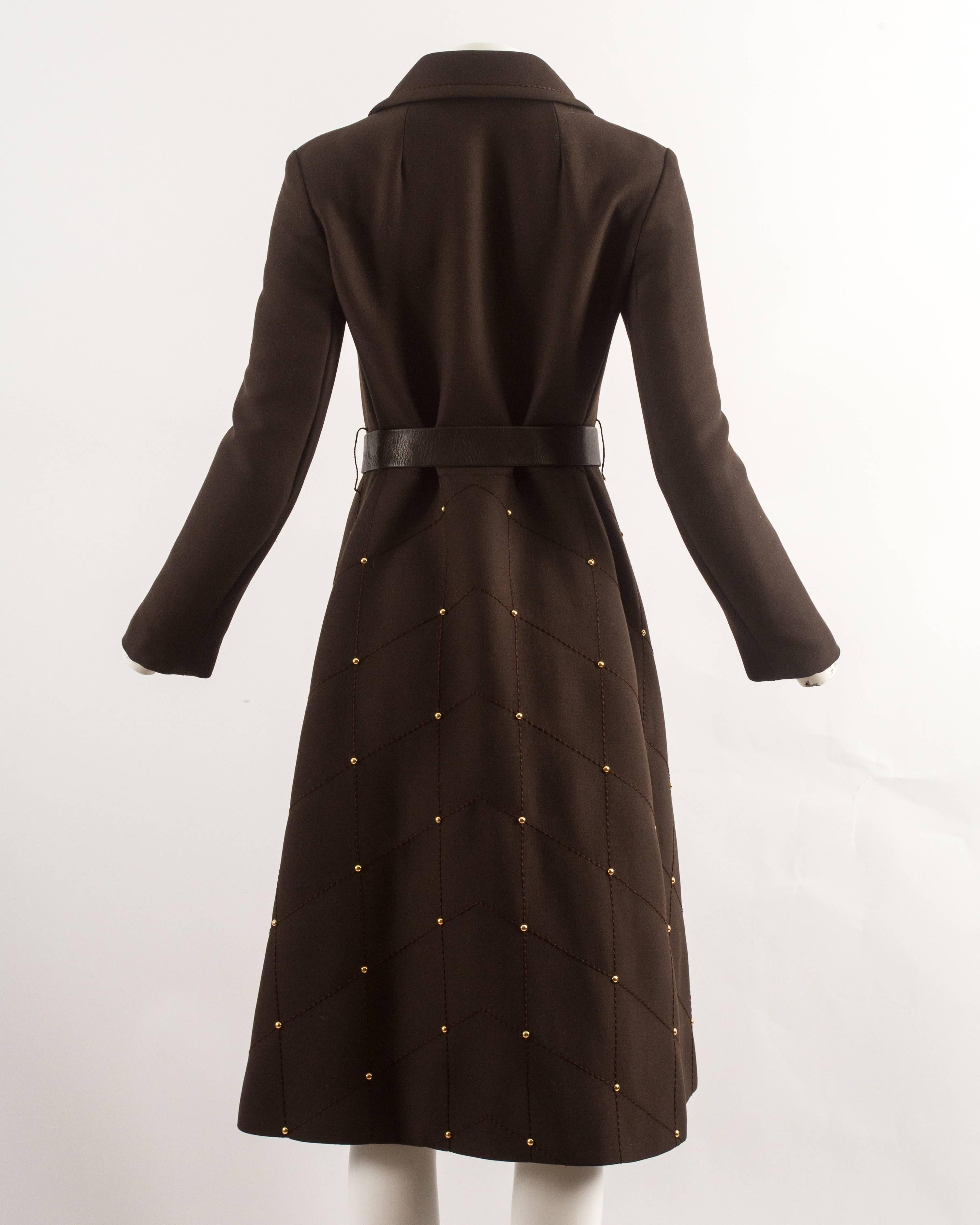 1960s brown wool coat with gold studs and belt In Excellent Condition For Sale In London, GB