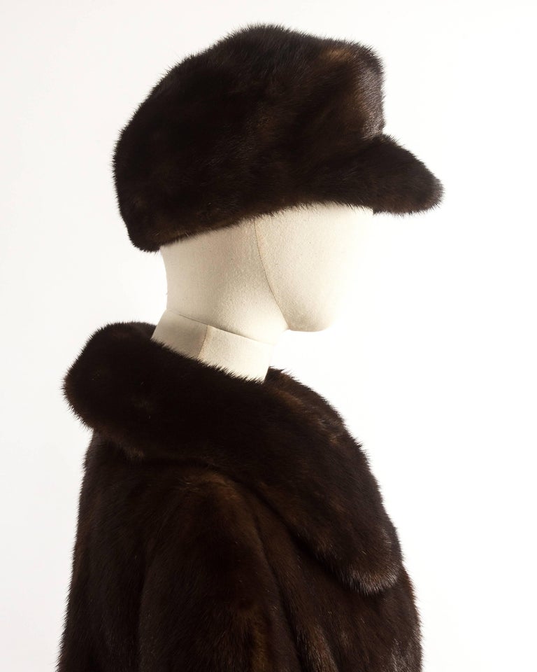 Black Plappert 1960s brown saga mink cropped jacket with matching hat For Sale