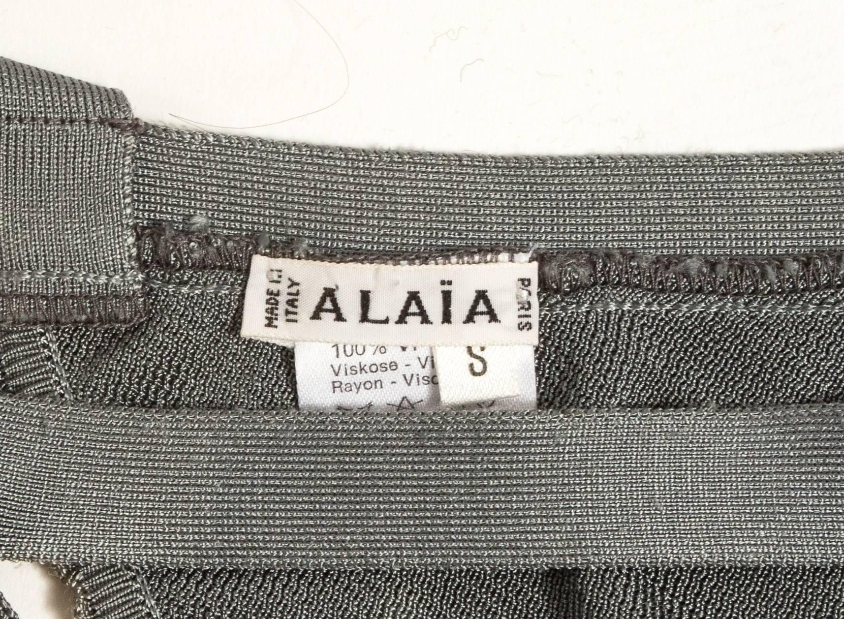 Azzedine Alaia Spring-Summer 1993 grey acetate knitted bra and pants ensemble  2