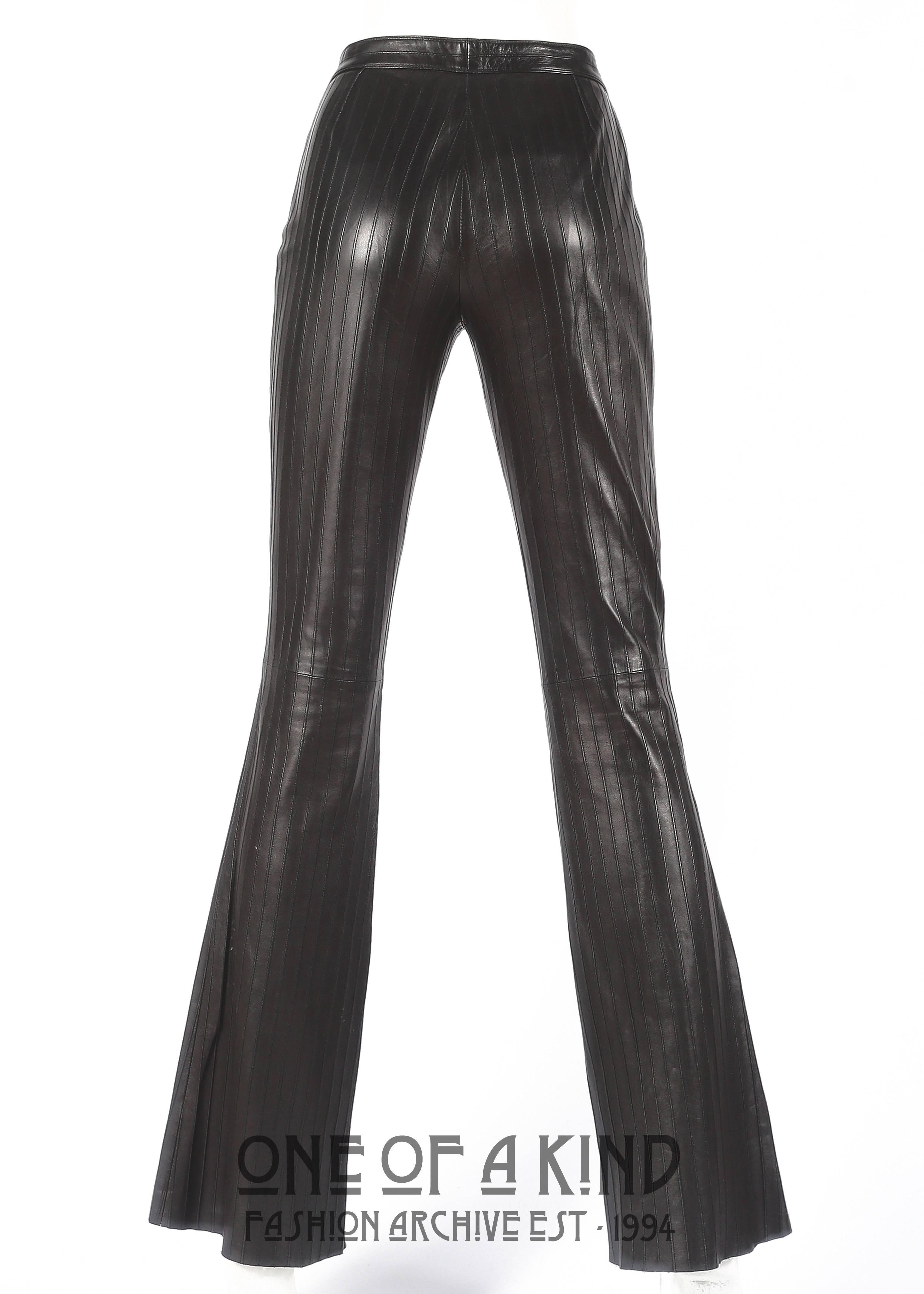 Tom Ford for Gucci Autumn-Winter 1999 black leather flared pintuck pants In Excellent Condition In London, GB