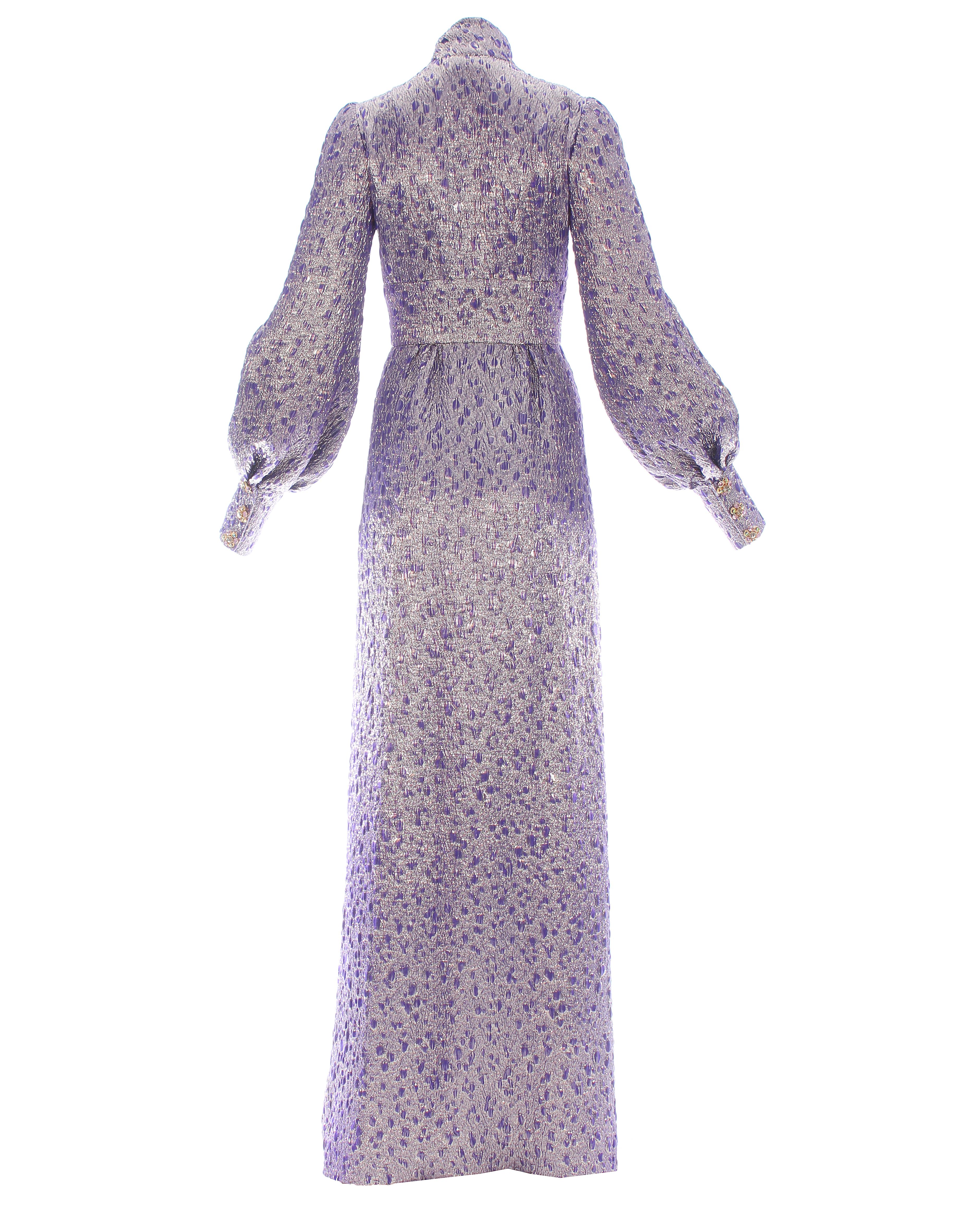 Jean Louis Scherrer Robe du soir haute couture en brocart à lames violettes, F/W 2005 en vente 1
