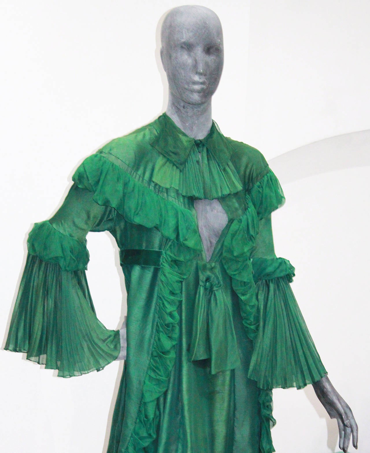 A fine and rare runway dress by Yves Saint Laurent, the dress was first shown on the Paris catwalk for the Spring/Summer 2005 collection and then was showcased on the muse supermodel Karen Elson who wore it to the 2005 Met Ball Gala in New York. The