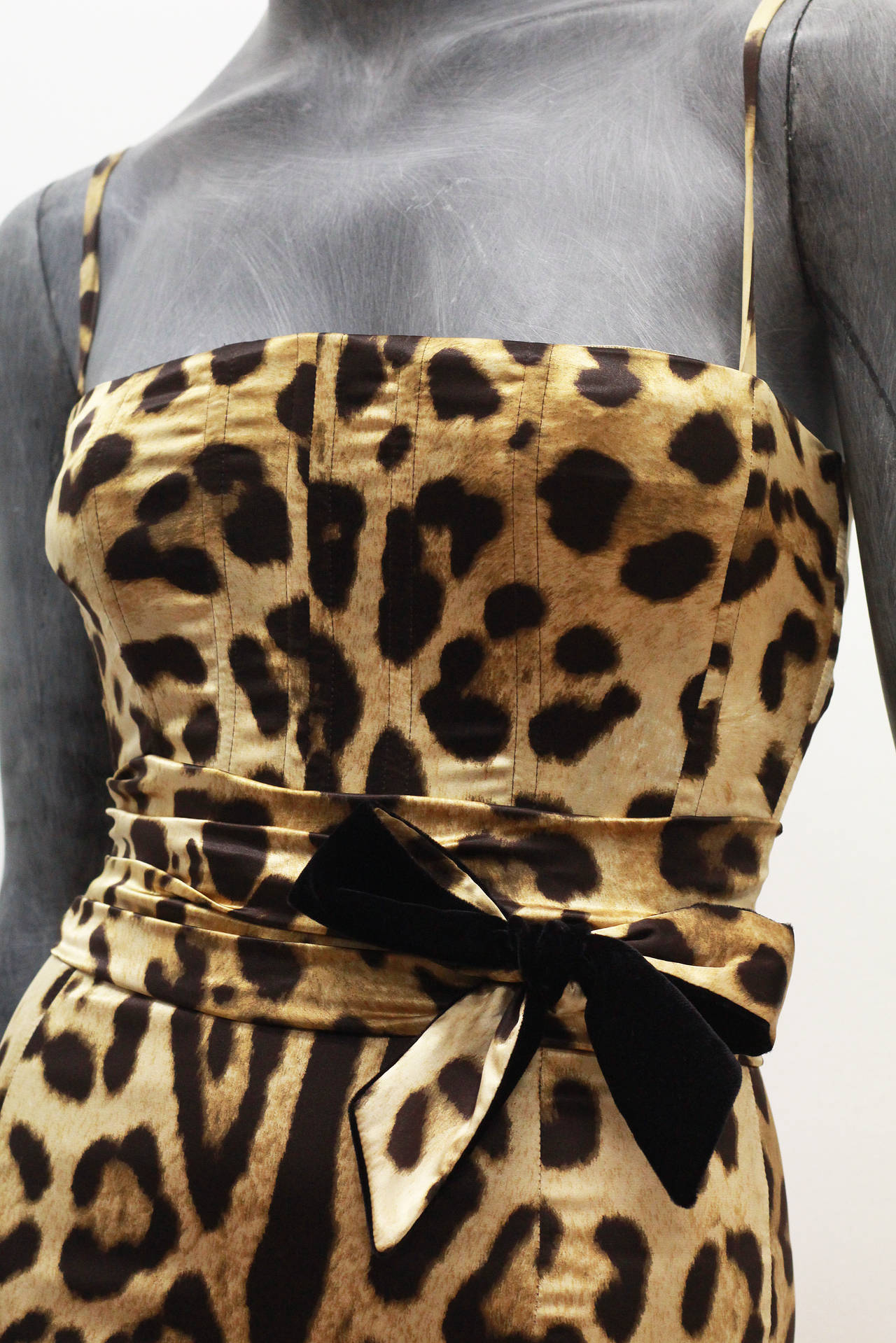 Dolce & Gabbana Corseted Silk Leopard Print Evening Dress In Excellent Condition In London, GB