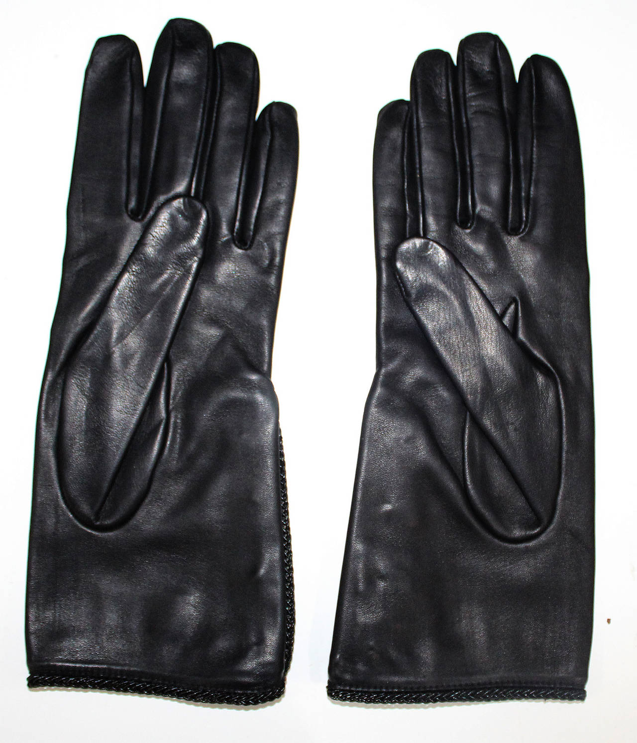 Women's Chanel New/Unworn Lambskin Leather Gloves