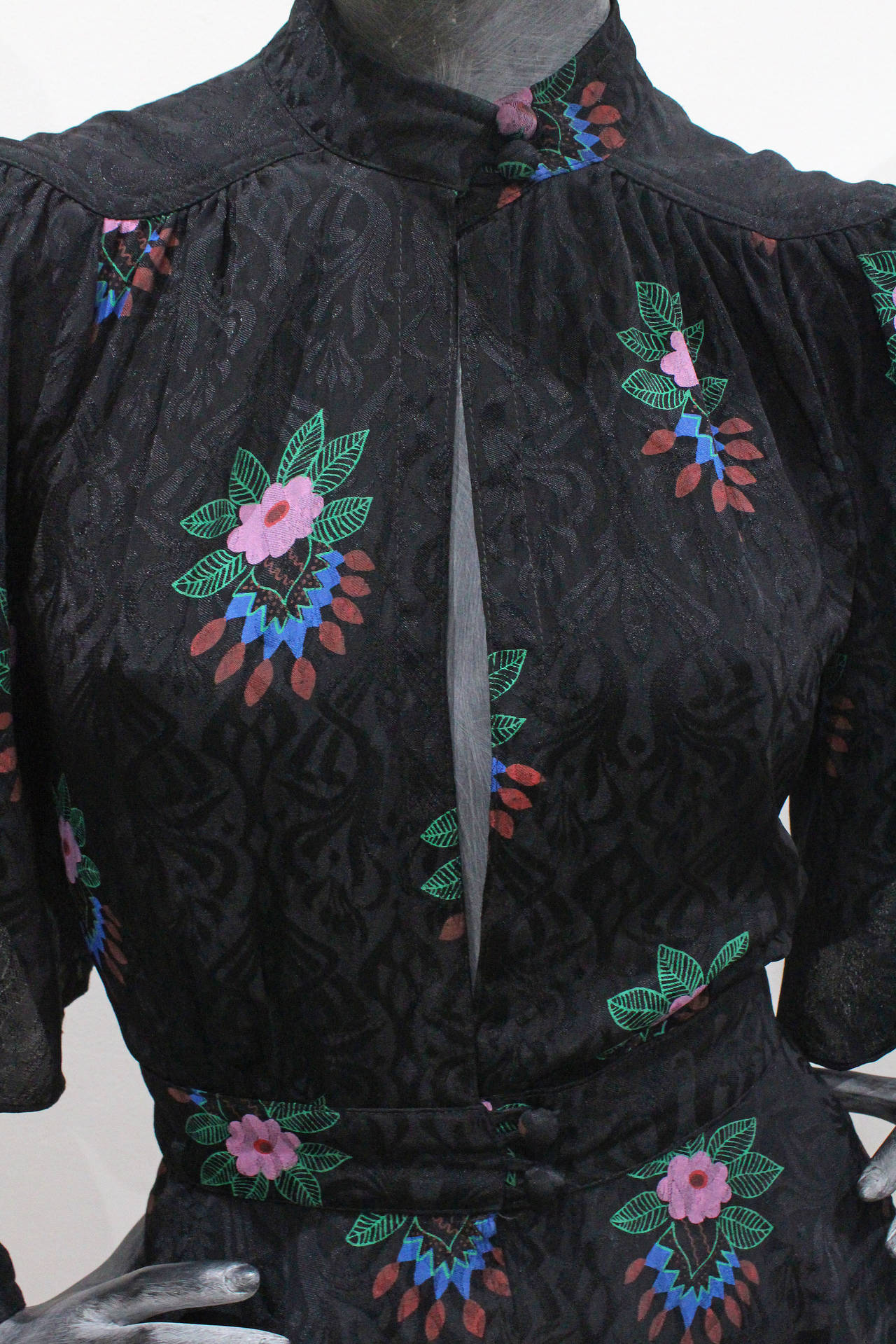 1970s Ossie Clark Peekaboo Blouse With 'Indian Bouquet' Print by Celia Birtwell In Good Condition In London, GB