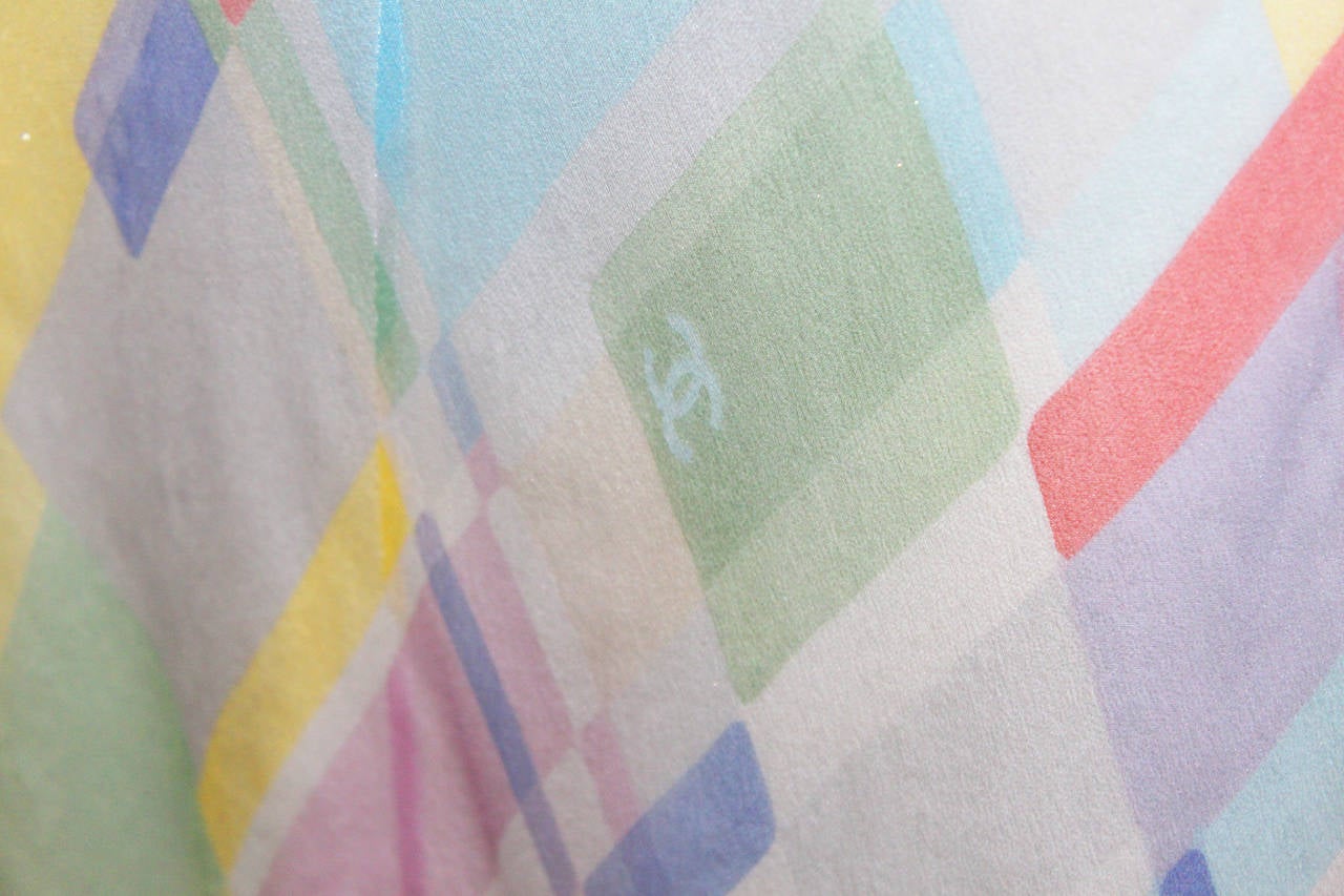 A pastel palette silk chiffon scarf dress by CHANEL c. 1999 In Excellent Condition In London, GB