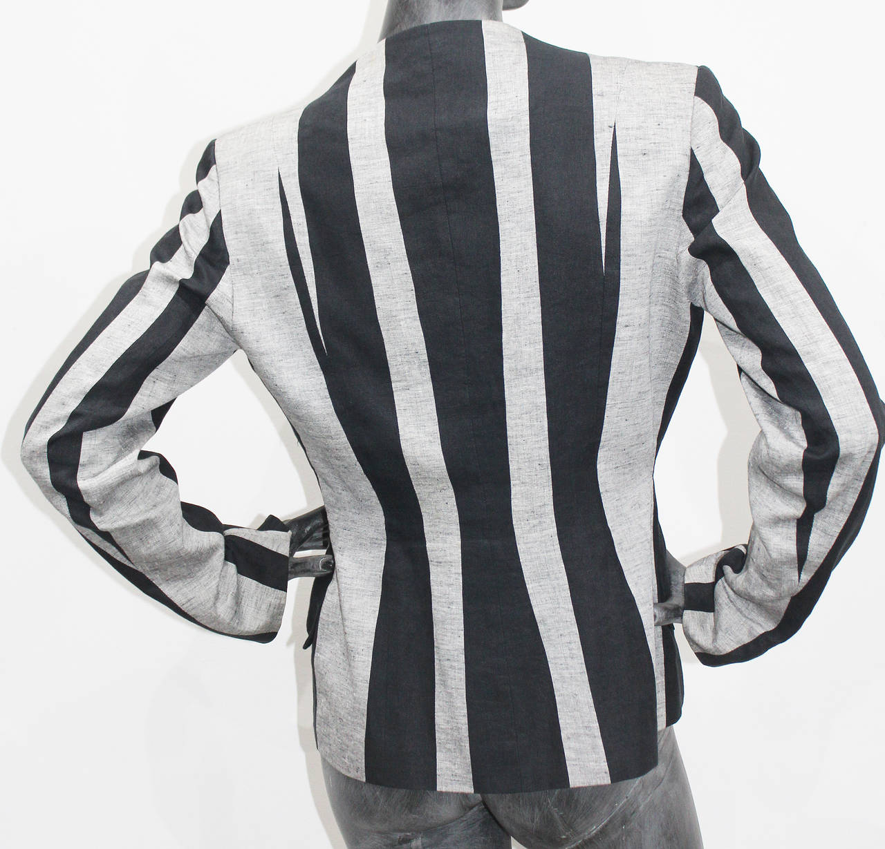 Early and rare John Galliano Striped Tailored Linen Blazer c. 1980s In Good Condition In London, GB
