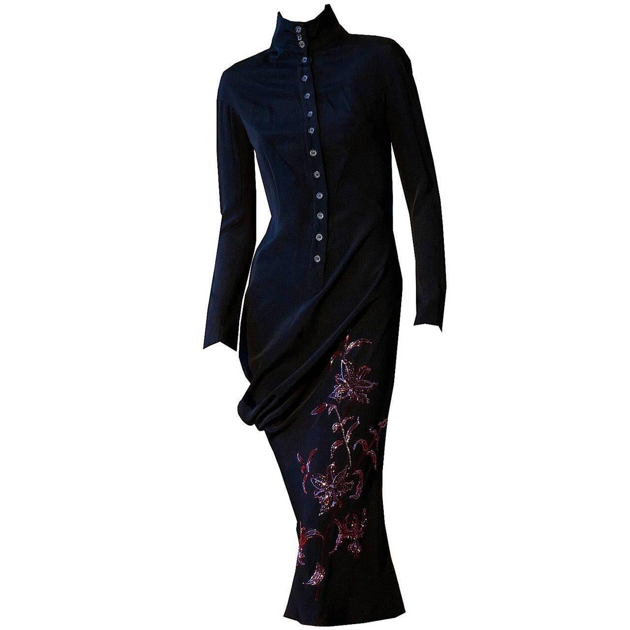 Importante robe brodée asymétrique « Joan » de Alexander McQueen, automne 1998