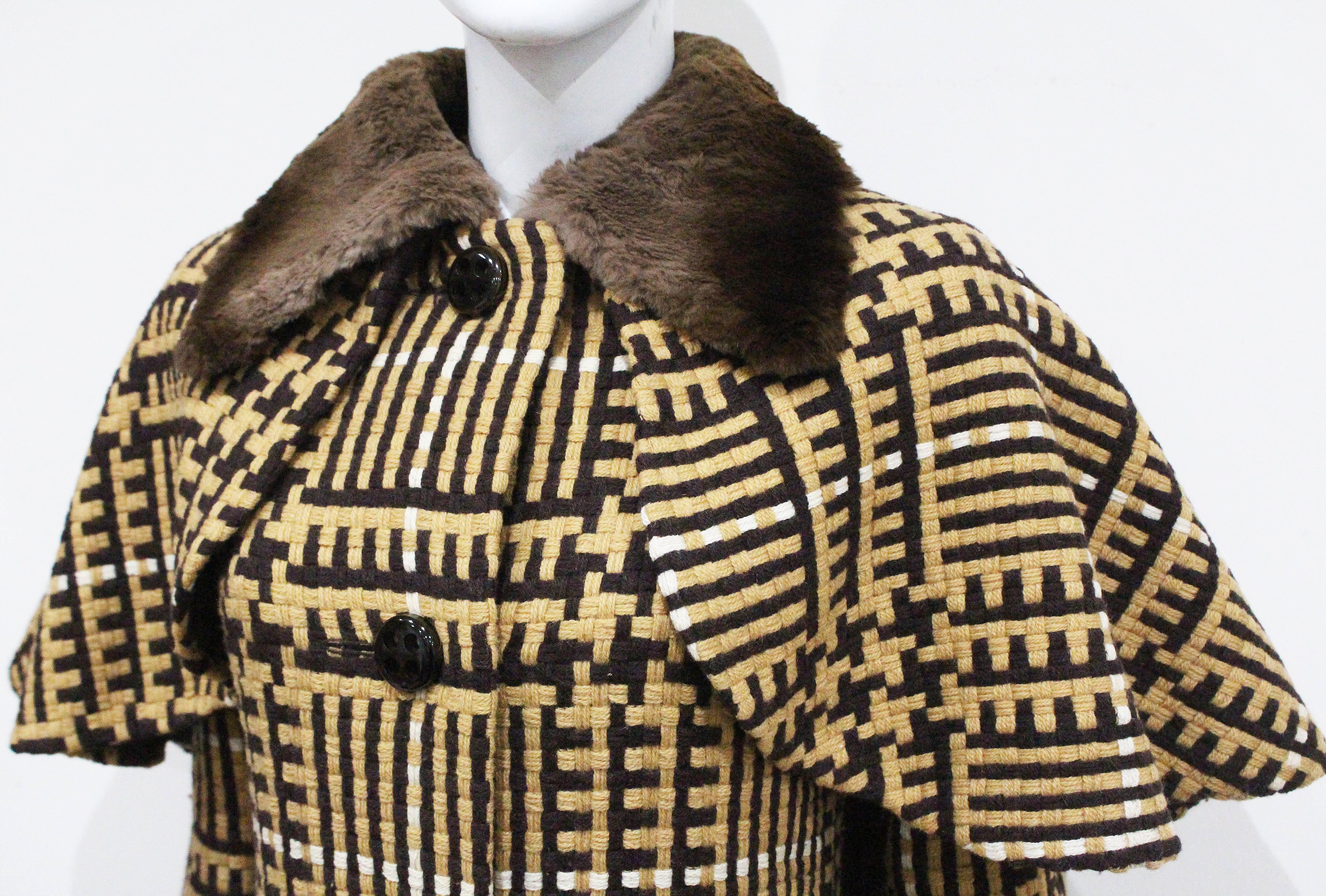 Henri Jean Tweed Coat With Cape And Fur Collar, c. 1970s  In Excellent Condition In London, GB