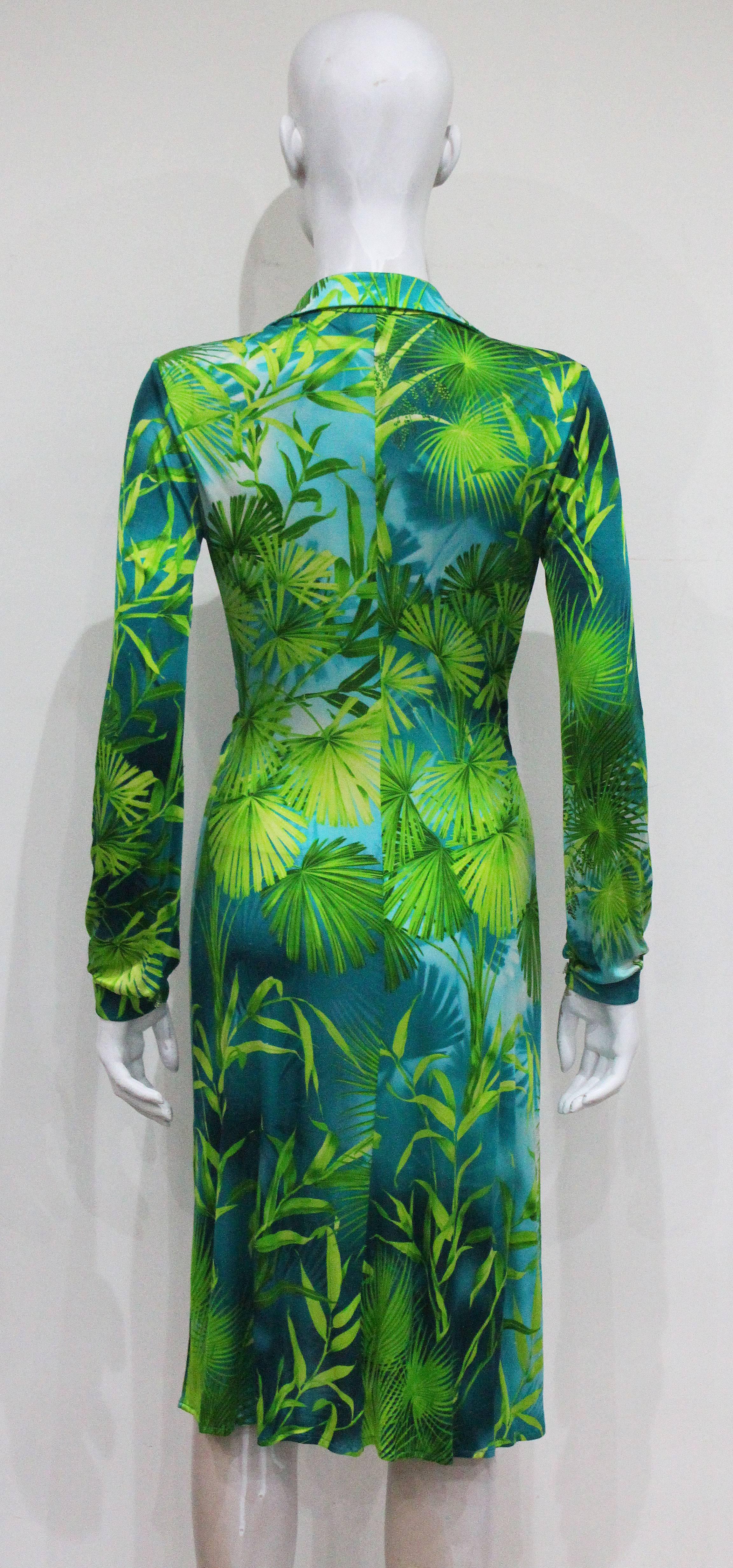 Gianni Versace jungle print silk jersey low plunge dress, c. 2000 In Good Condition In London, GB