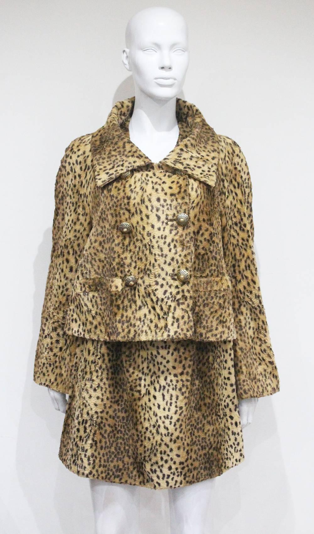 Ensemble veste et robe de Gianni Versace des années 1990, réalisé pour la ligne 