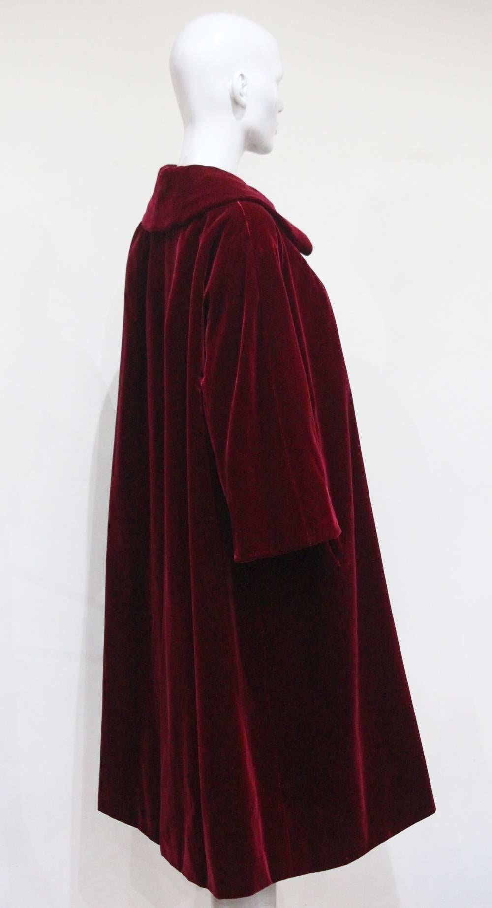 Christian Dior Haute Couture silk velvet opera coat, Autumn/Winter 1956 In Excellent Condition In London, GB