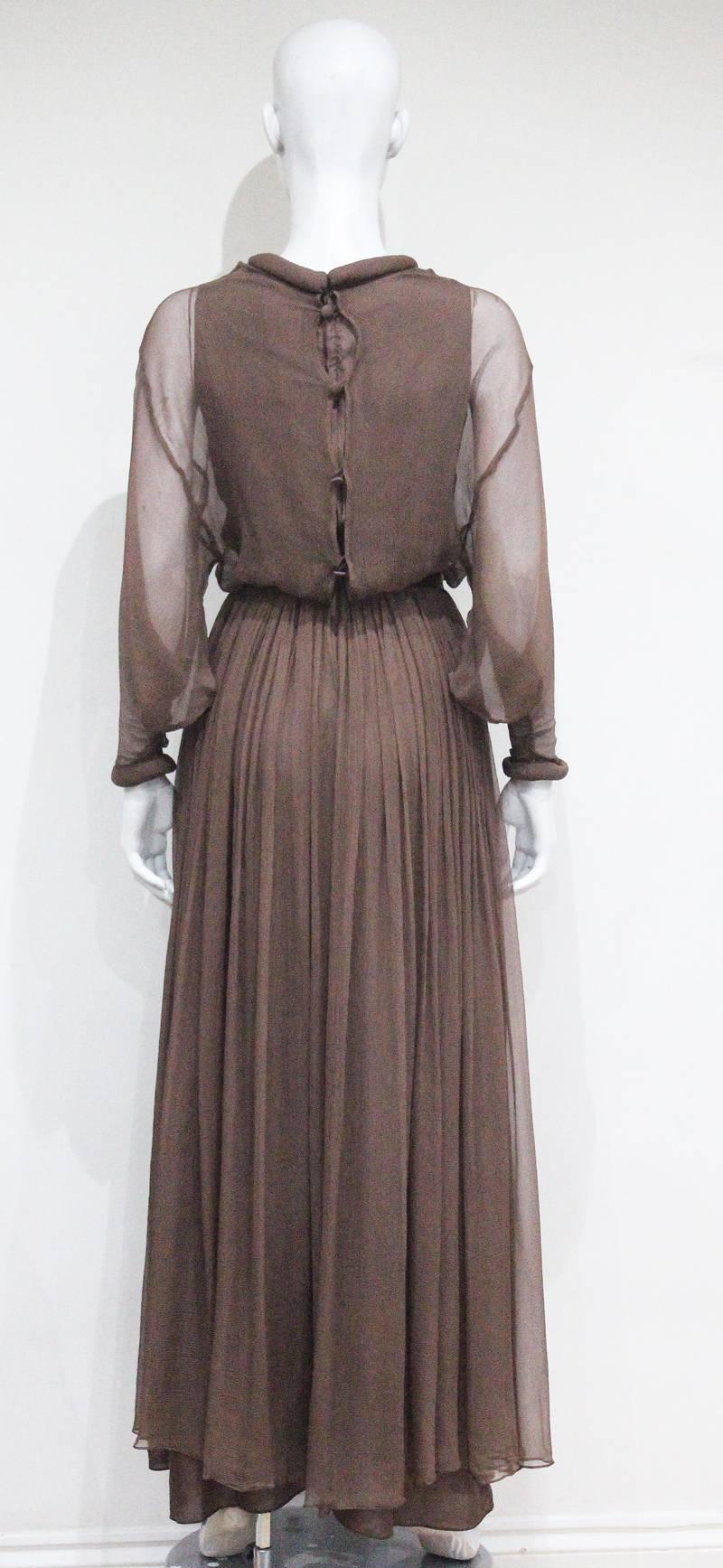 Jean Varon by John Bates taupe chiffon evening gown, c. 1970s In Excellent Condition In London, GB